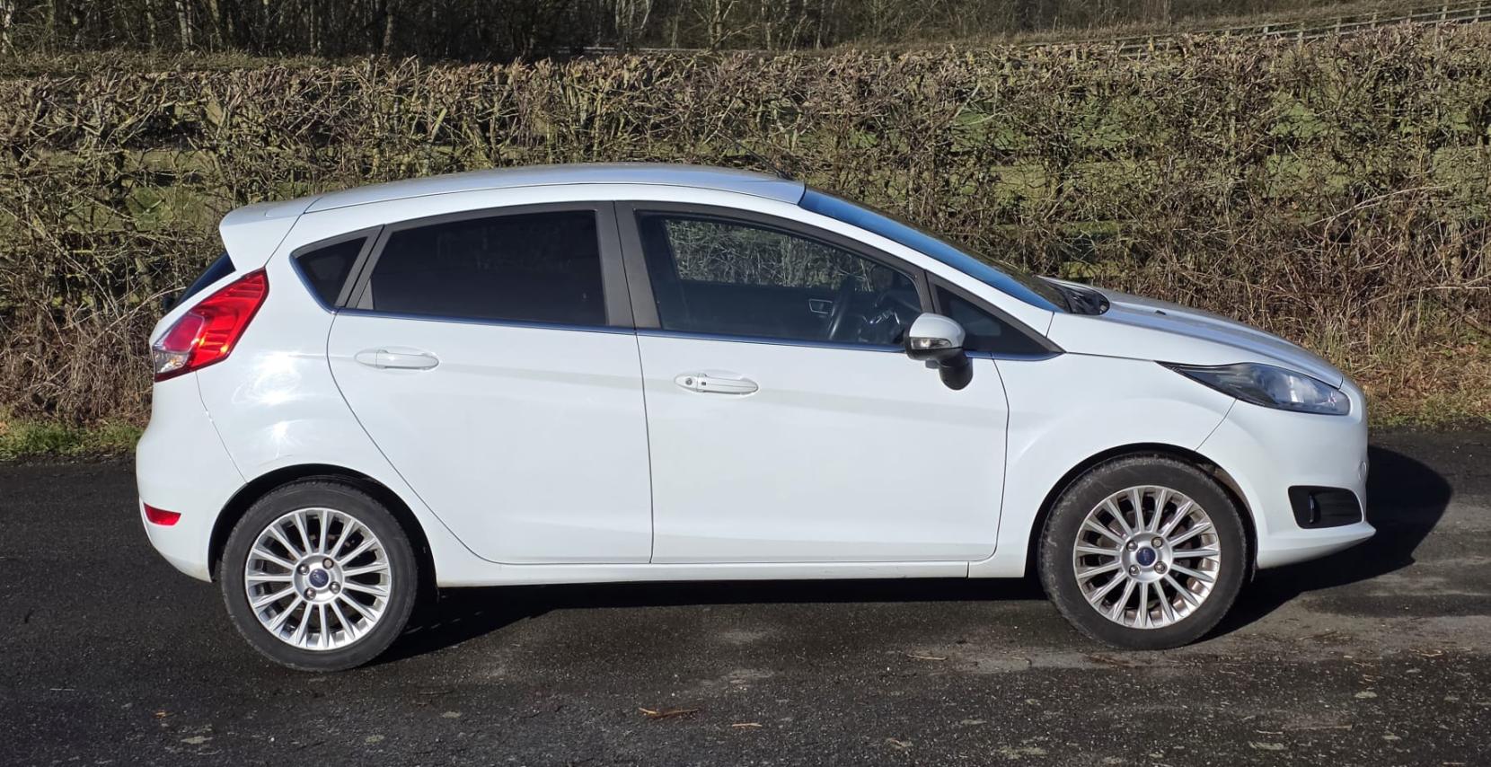 Ford Fiesta 1.0T EcoBoost Titanium Hatchback 5dr Petrol Manual Euro 5 (s/s) (100 ps)