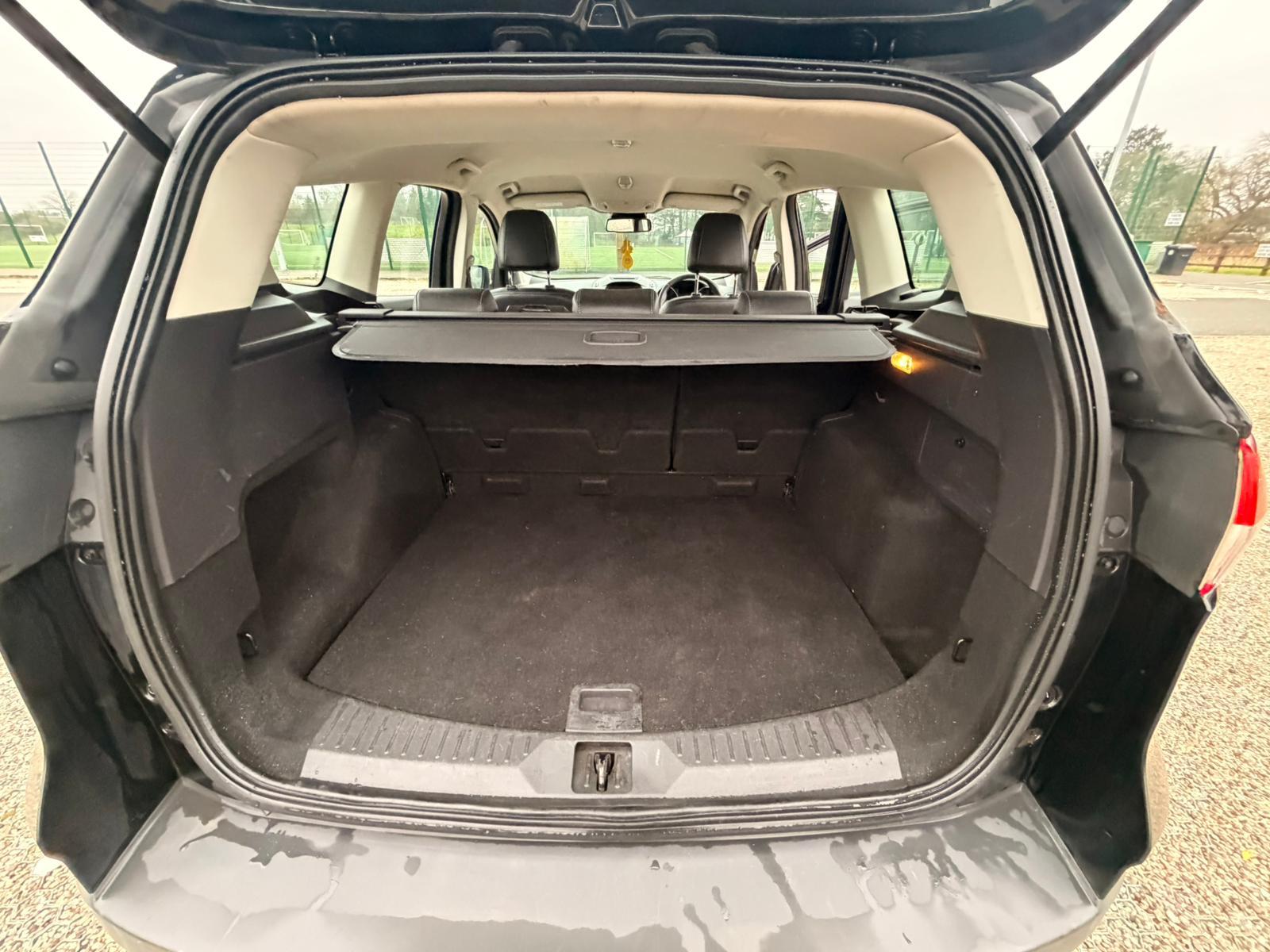 Ford Kuga 2.0 TDCi Titanium SUV 5dr Diesel Manual 2WD Euro 6 (s/s) (150 ps)