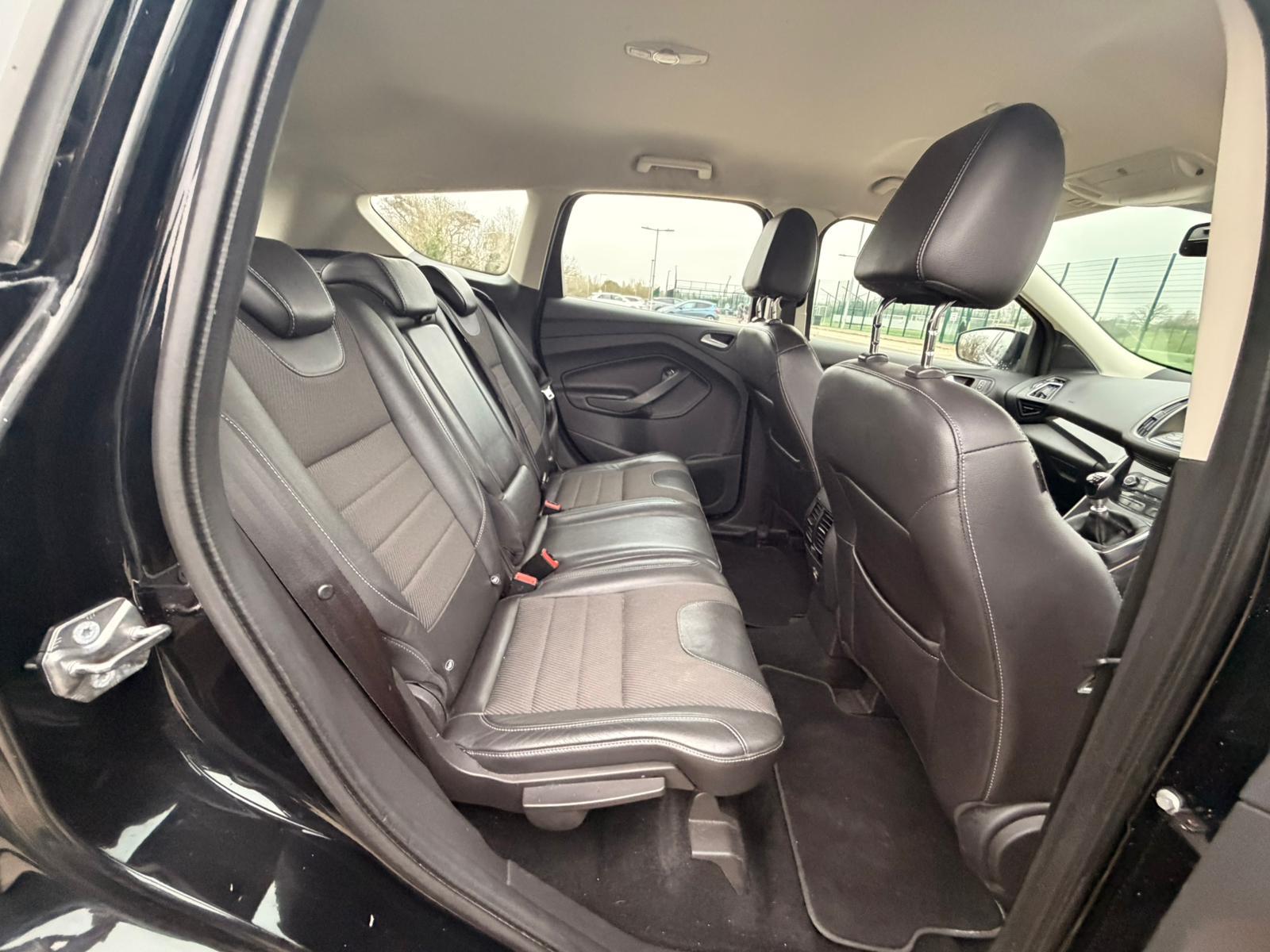 Ford Kuga 2.0 TDCi Titanium SUV 5dr Diesel Manual 2WD Euro 6 (s/s) (150 ps)