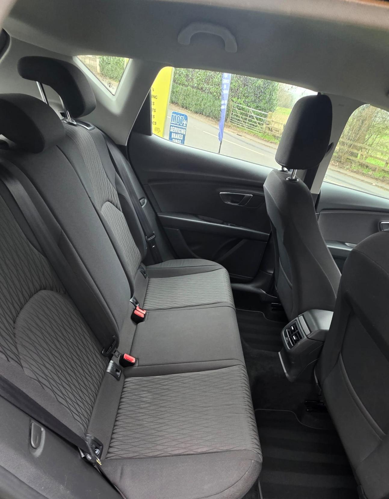 SEAT Leon 1.2 TSI SE Hatchback 5dr Petrol Manual Euro 5 (s/s) (105 ps)