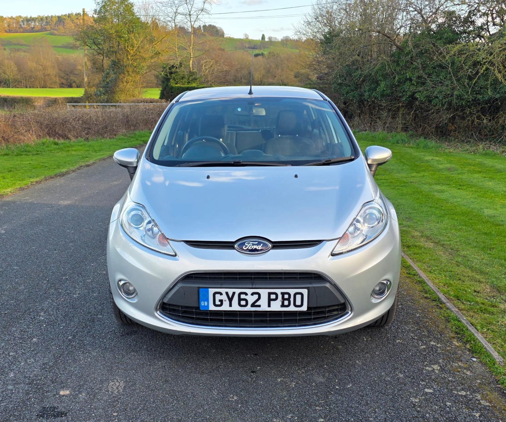 Ford Fiesta 1.4 Zetec Hatchback 5dr Petrol Automatic (154 g/km, 94 bhp)