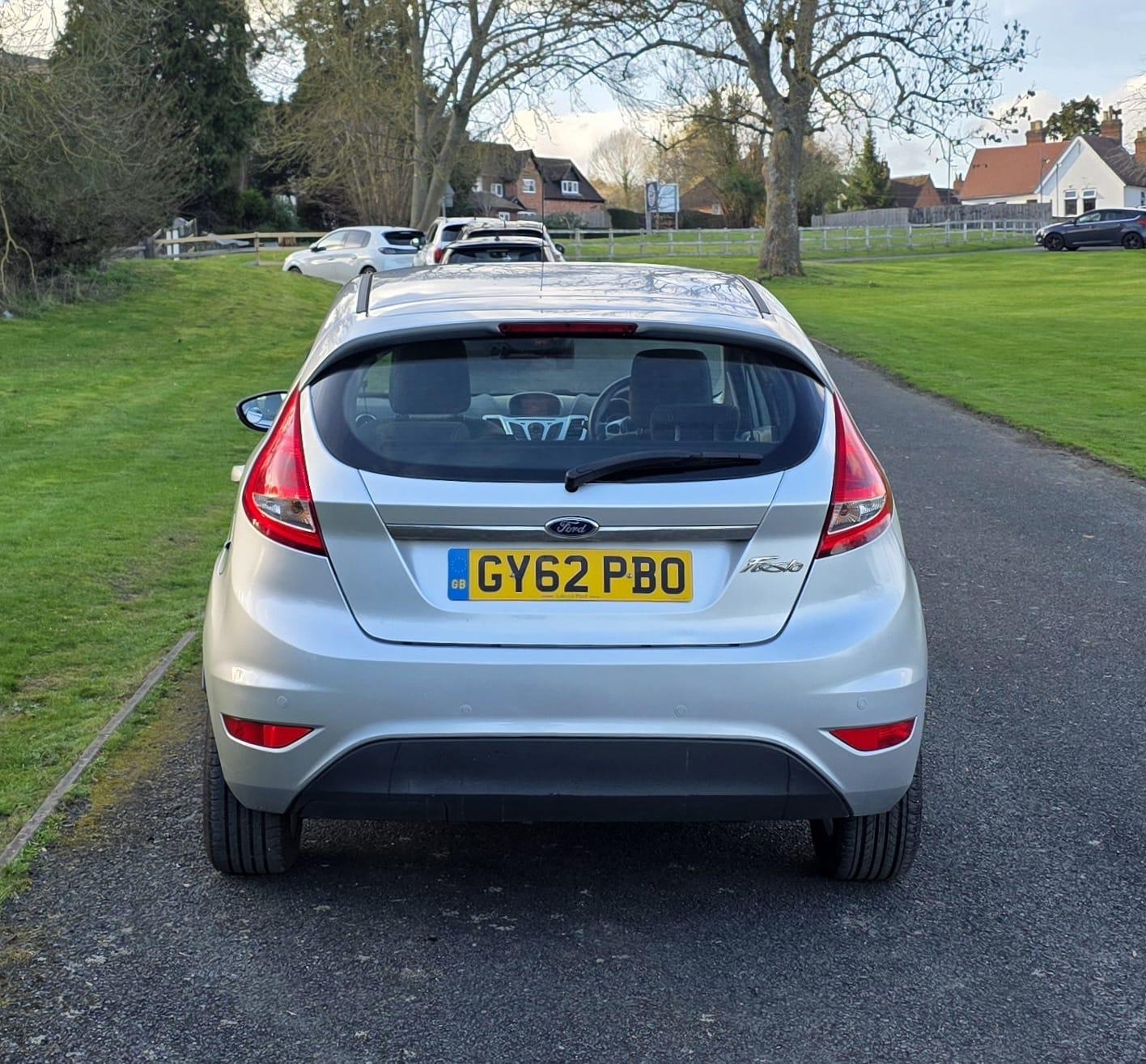 Ford Fiesta 1.4 Zetec Hatchback 5dr Petrol Automatic (154 g/km, 94 bhp)