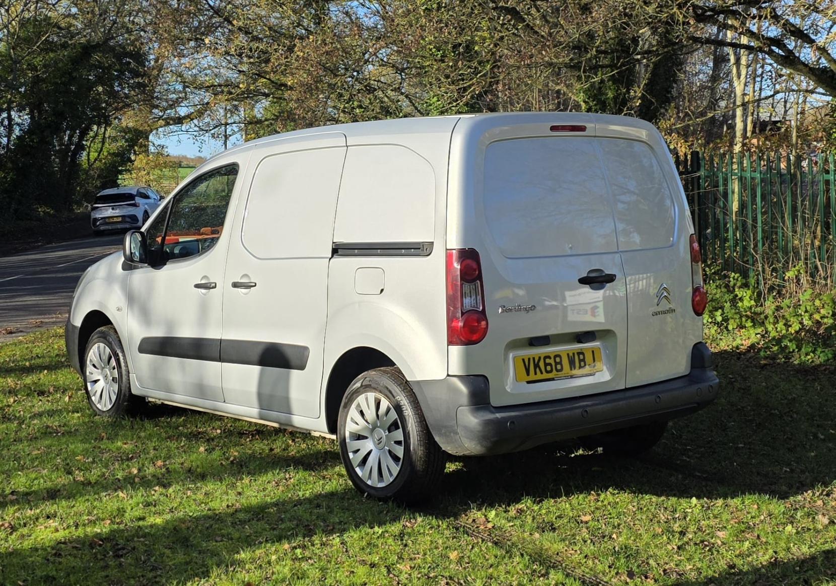 Citroen Berlingo 1.6 BlueHDi 850 Enterprise Panel Van 5dr Diesel Manual L1 (112 g/km, 100 bhp)