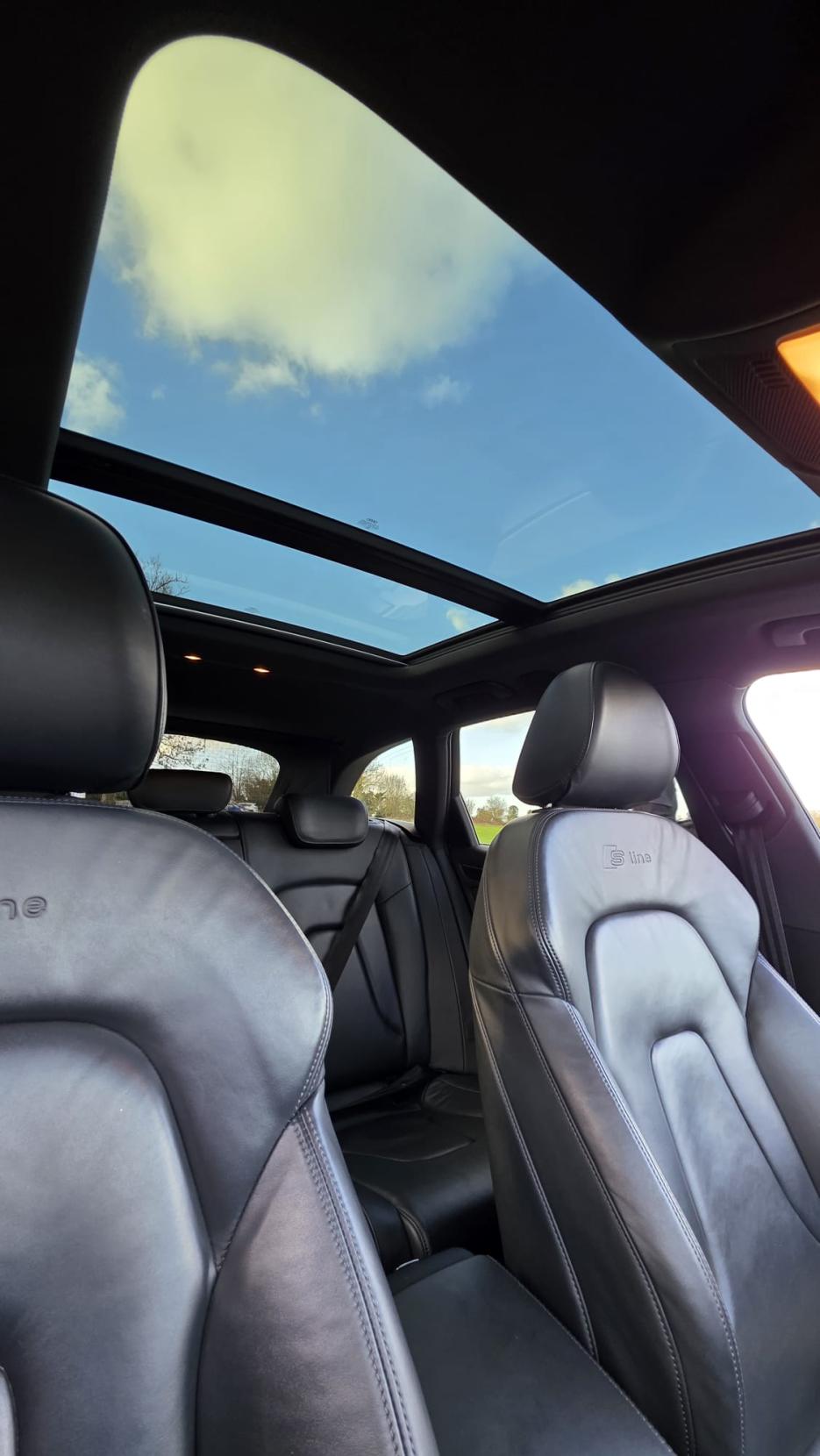 Audi A4 Avant 3.0 TDI V6 Black Edition Estate 5dr Diesel S Tronic quattro Euro 5 (s/s) (245 ps)