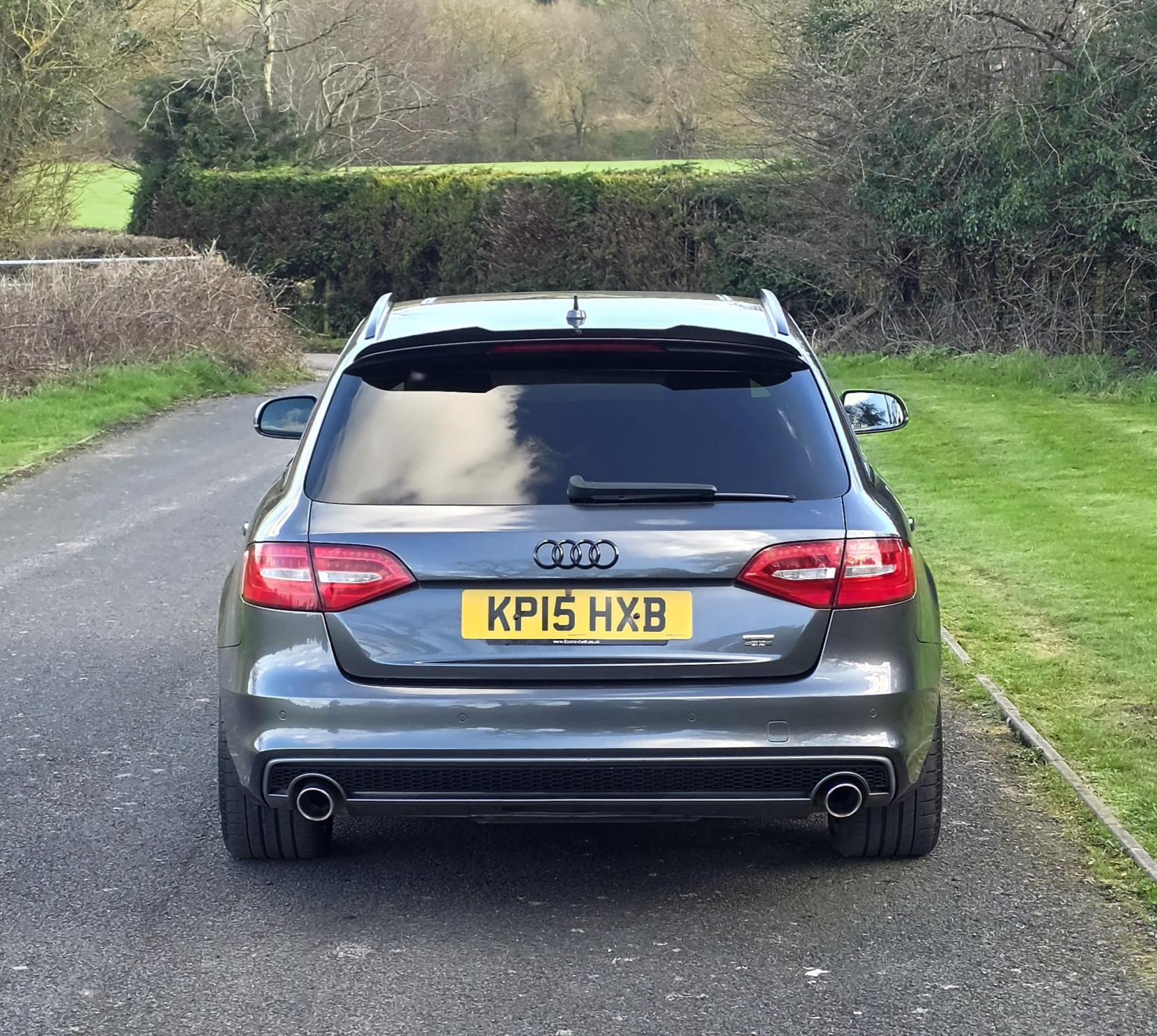 Audi A4 Avant 3.0 TDI V6 Black Edition Estate 5dr Diesel S Tronic quattro Euro 5 (s/s) (245 ps)