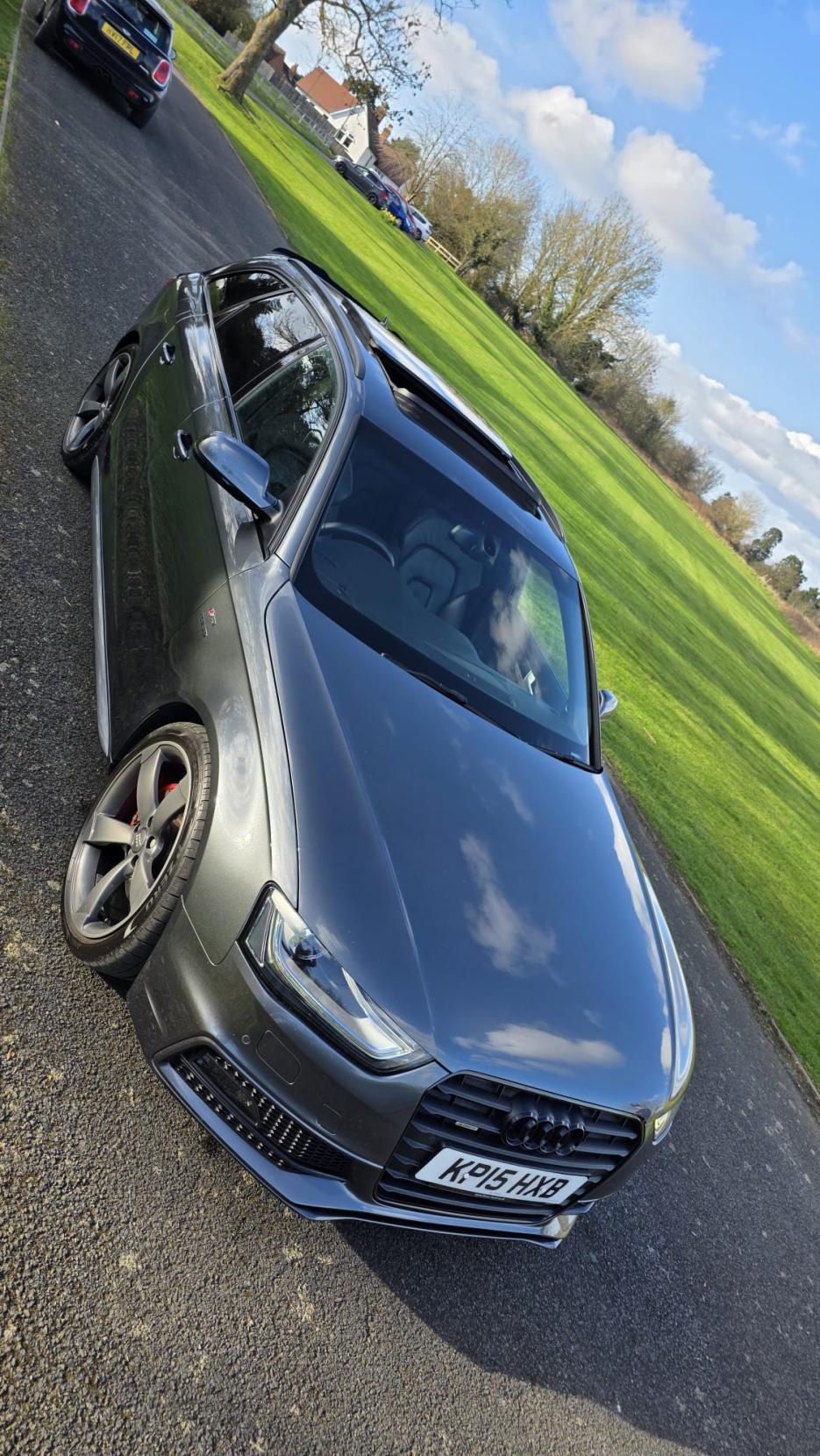 Audi A4 Avant 3.0 TDI V6 Black Edition Estate 5dr Diesel S Tronic quattro Euro 5 (s/s) (245 ps)