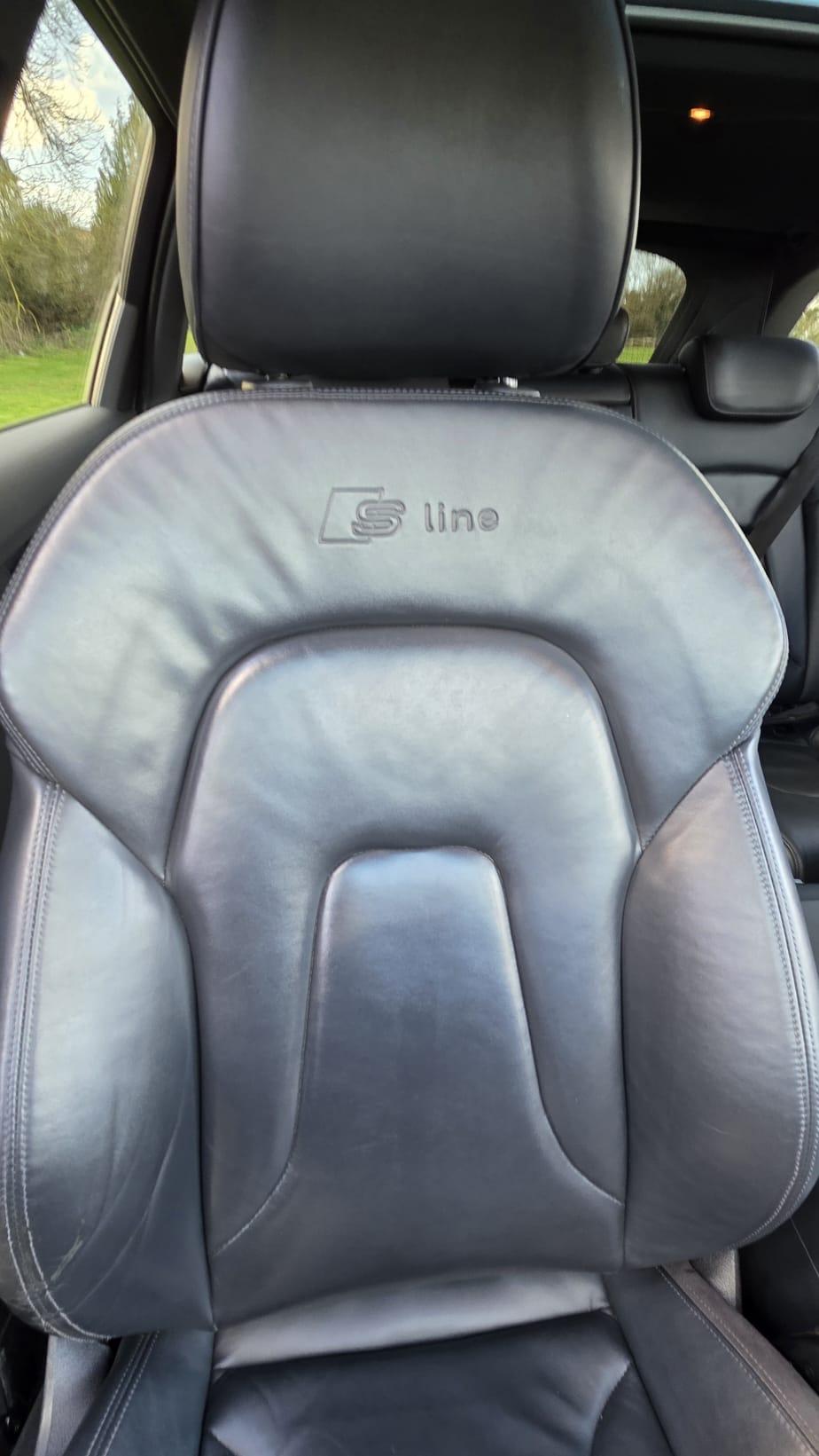 Audi A4 Avant 3.0 TDI V6 Black Edition Estate 5dr Diesel S Tronic quattro Euro 5 (s/s) (245 ps)