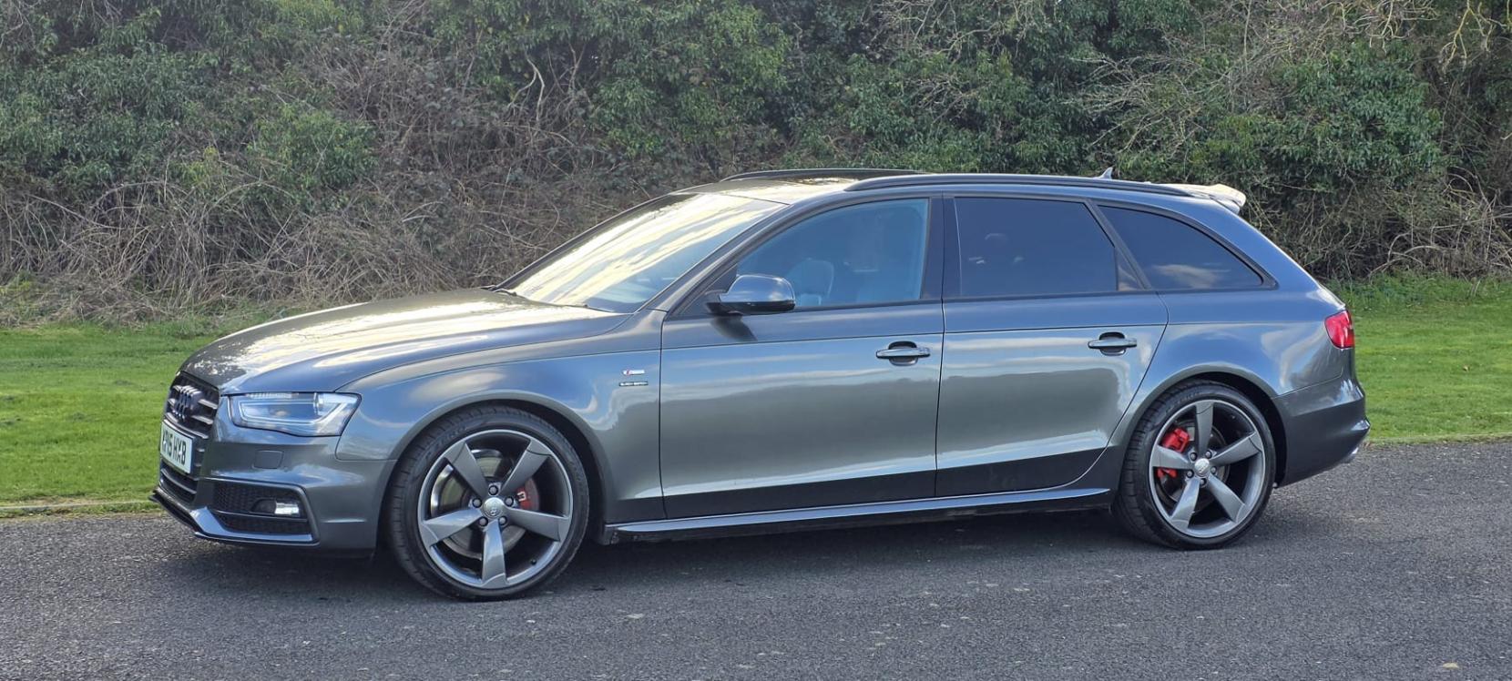 Audi A4 Avant 3.0 TDI V6 Black Edition Estate 5dr Diesel S Tronic quattro Euro 5 (s/s) (245 ps)