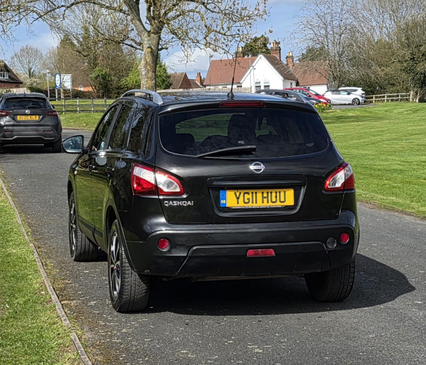 Nissan Qashqai 1.6 n-tec SUV 5dr Petrol Manual 2WD Euro 5 (117 ps)