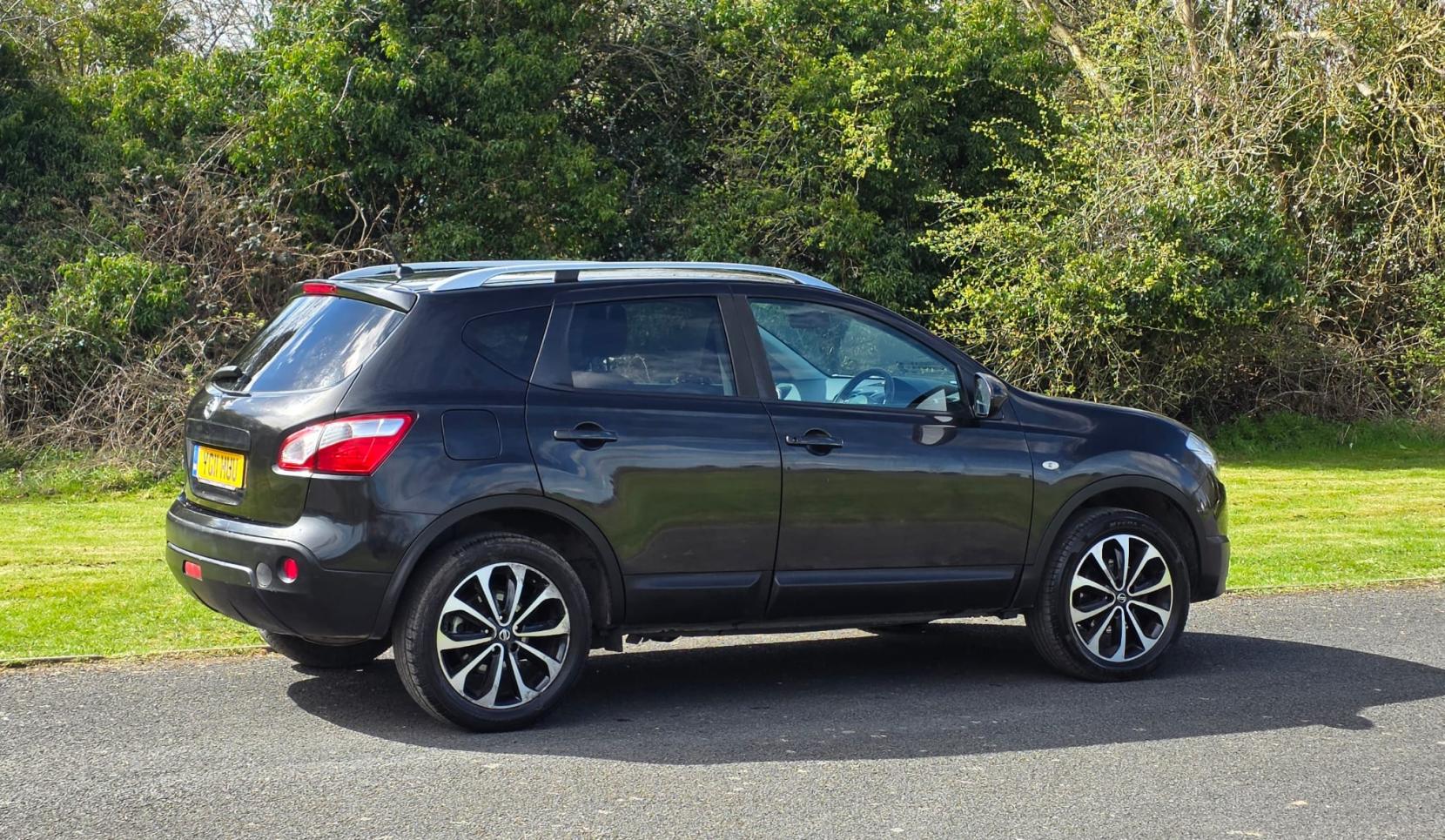 Nissan Qashqai 1.6 n-tec SUV 5dr Petrol Manual 2WD Euro 5 (117 ps)