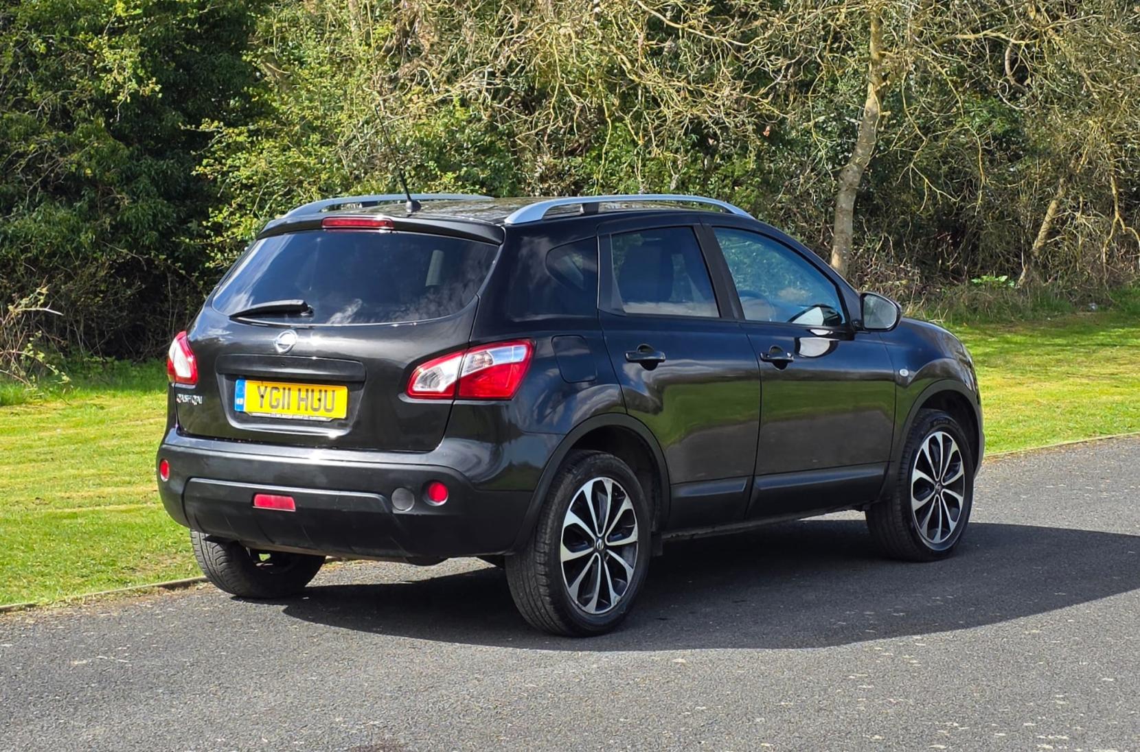 Nissan Qashqai 1.6 n-tec SUV 5dr Petrol Manual 2WD Euro 5 (117 ps)