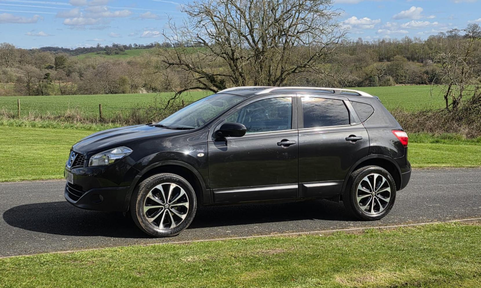 Nissan Qashqai 1.6 n-tec SUV 5dr Petrol Manual 2WD Euro 5 (117 ps)