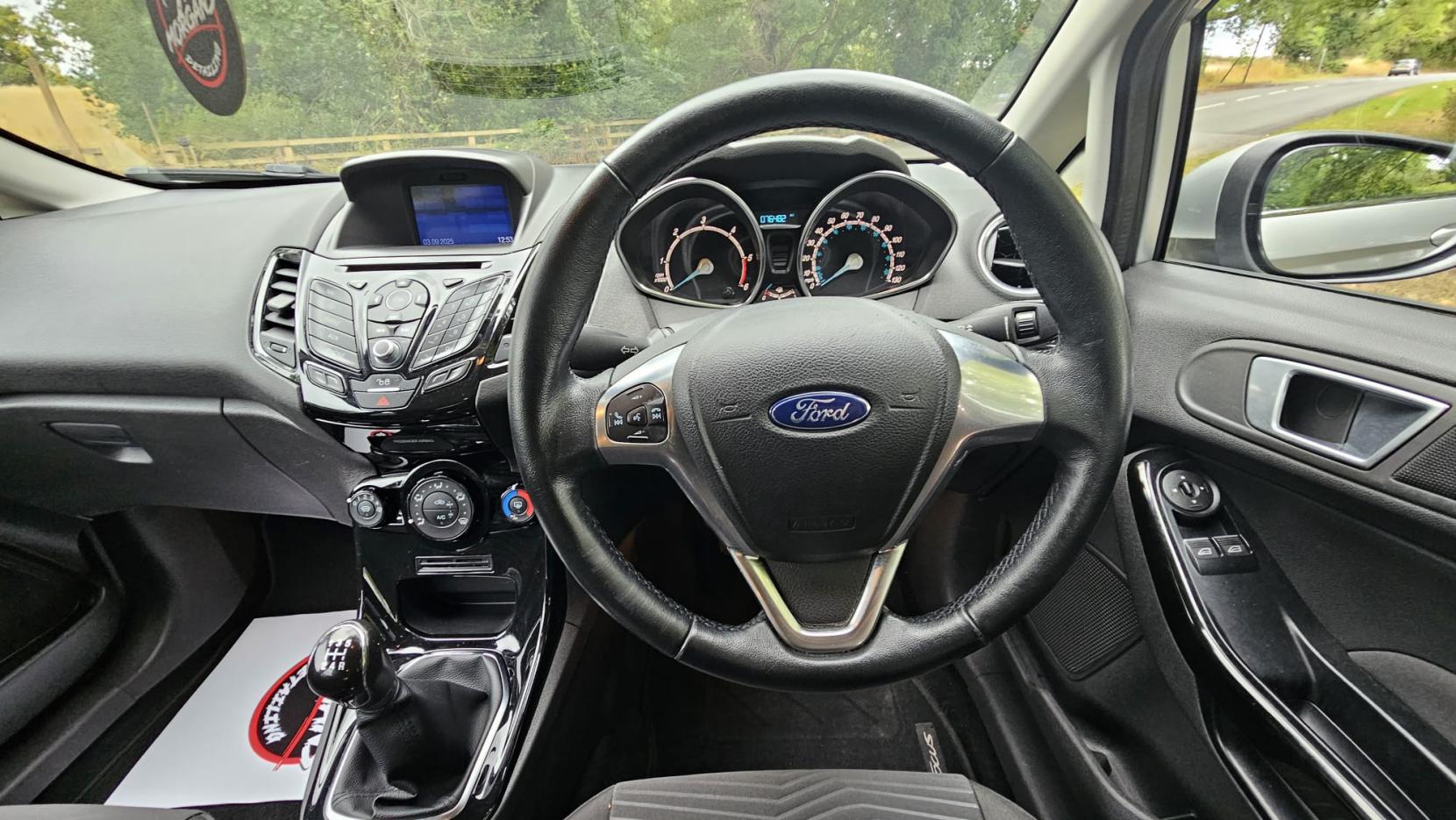 Ford Fiesta 1.5 TDCi Zetec Hatchback 5dr Diesel Manual Euro 6 (75 ps)