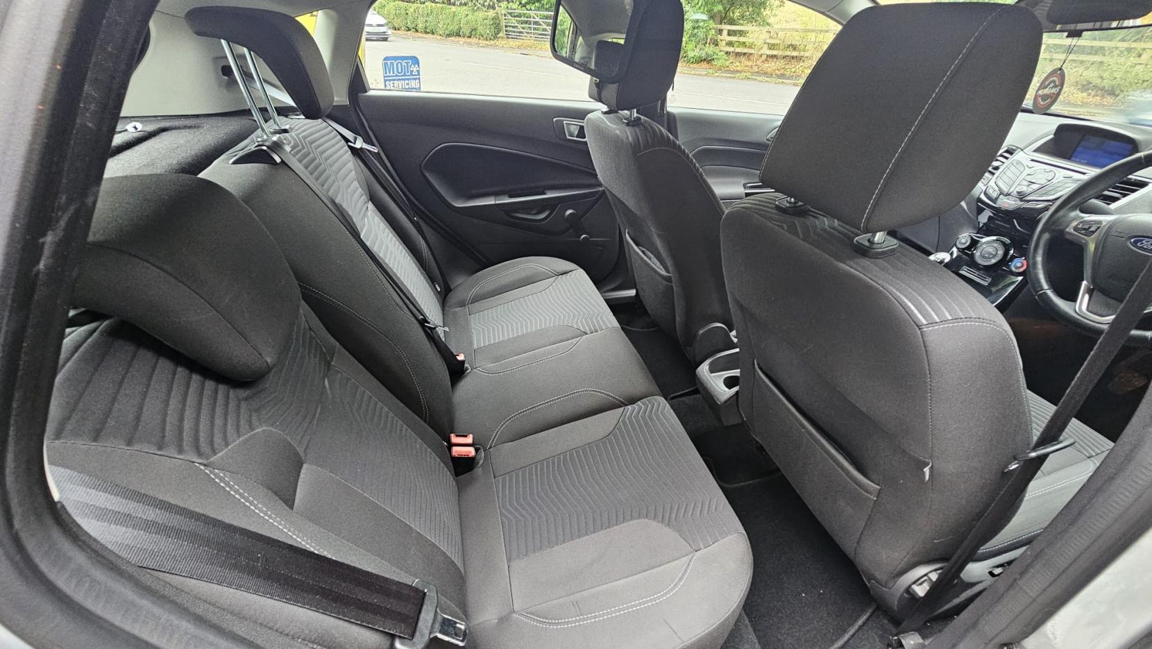 Ford Fiesta 1.5 TDCi Zetec Hatchback 5dr Diesel Manual Euro 6 (75 ps)