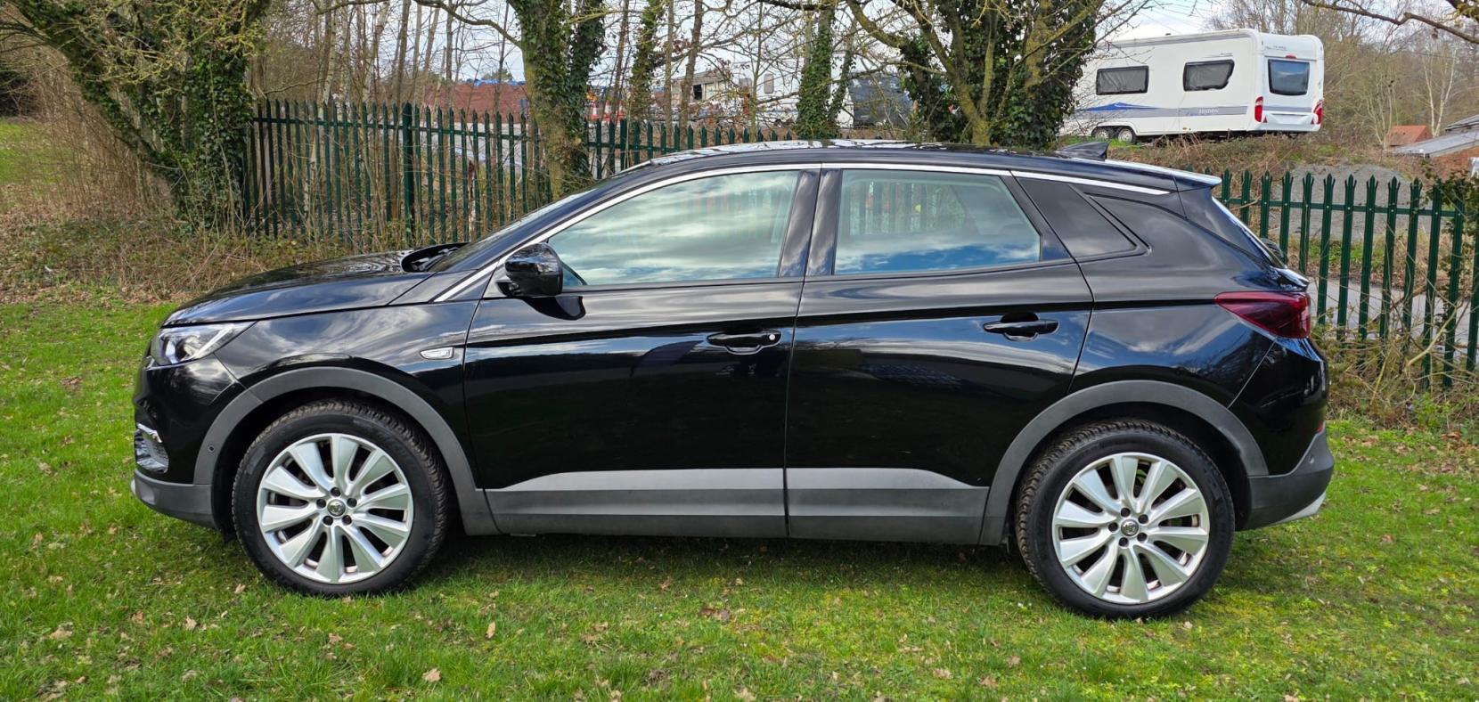 Vauxhall Grandland X 1.2 Turbo Elite Nav SUV 5dr Petrol Auto 8Spd Euro 6 (s/s) (130 ps)