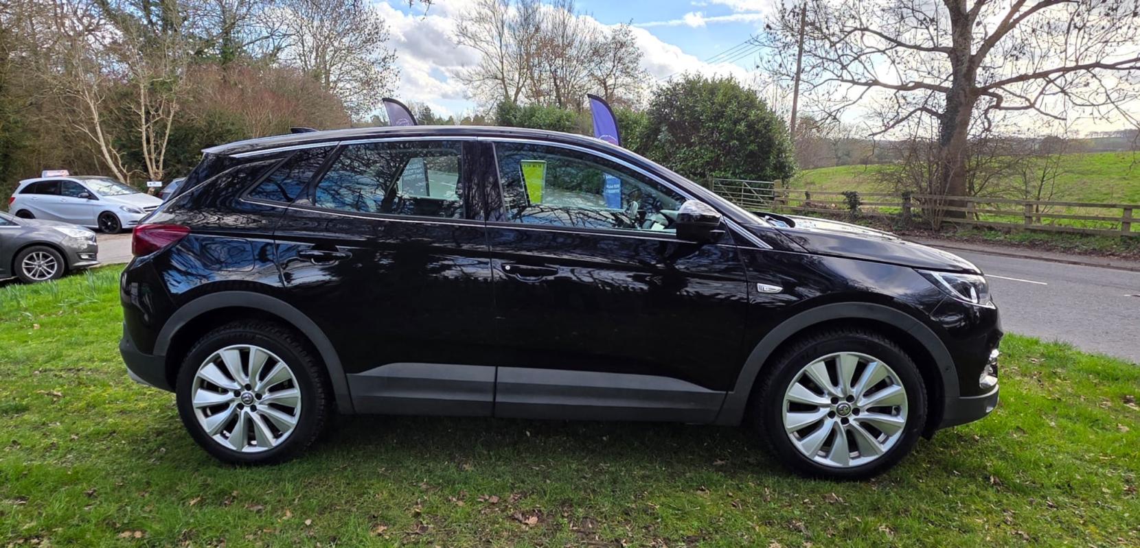 Vauxhall Grandland X 1.2 Turbo Elite Nav SUV 5dr Petrol Auto 8Spd Euro 6 (s/s) (130 ps)