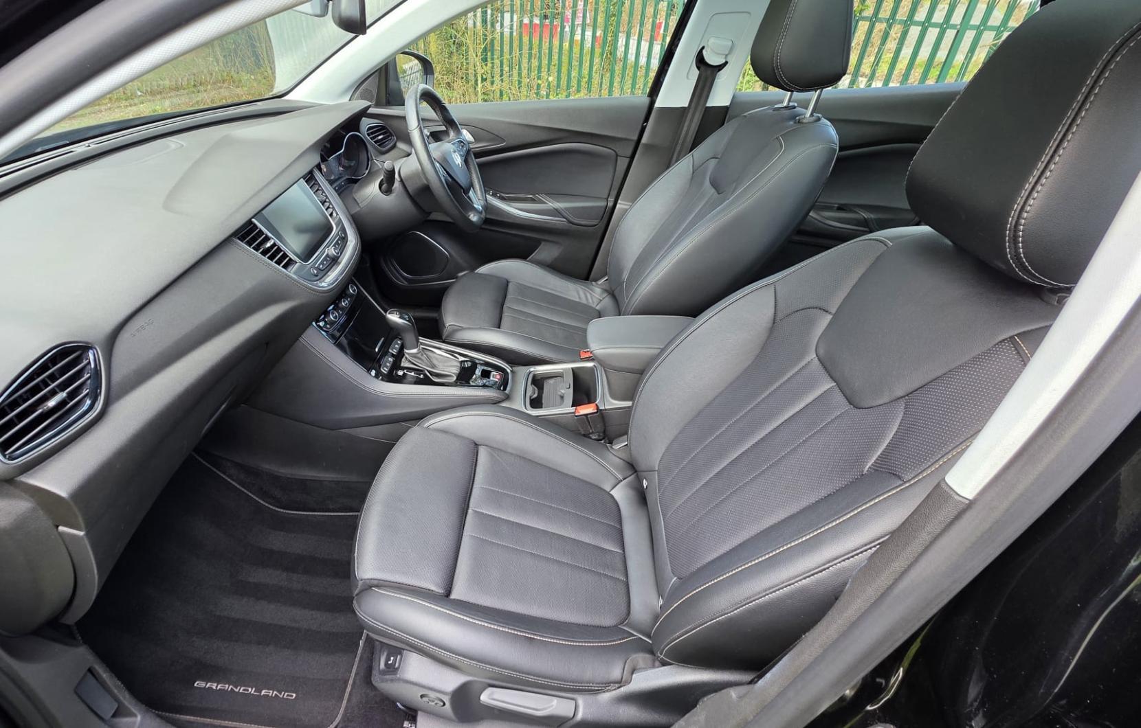 Vauxhall Grandland X 1.2 Turbo Elite Nav SUV 5dr Petrol Auto 8Spd Euro 6 (s/s) (130 ps)