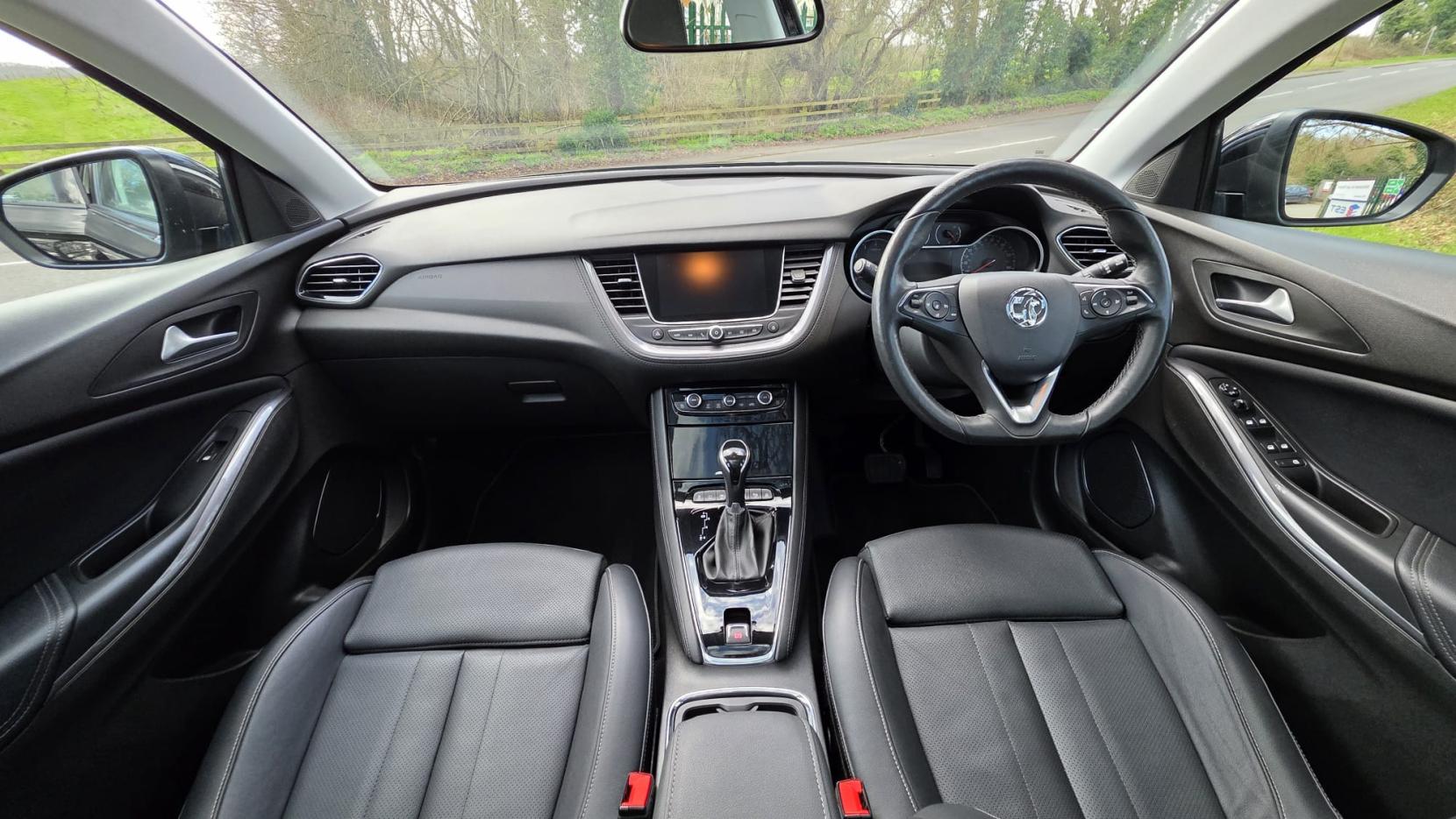 Vauxhall Grandland X 1.2 Turbo Elite Nav SUV 5dr Petrol Auto 8Spd Euro 6 (s/s) (130 ps)