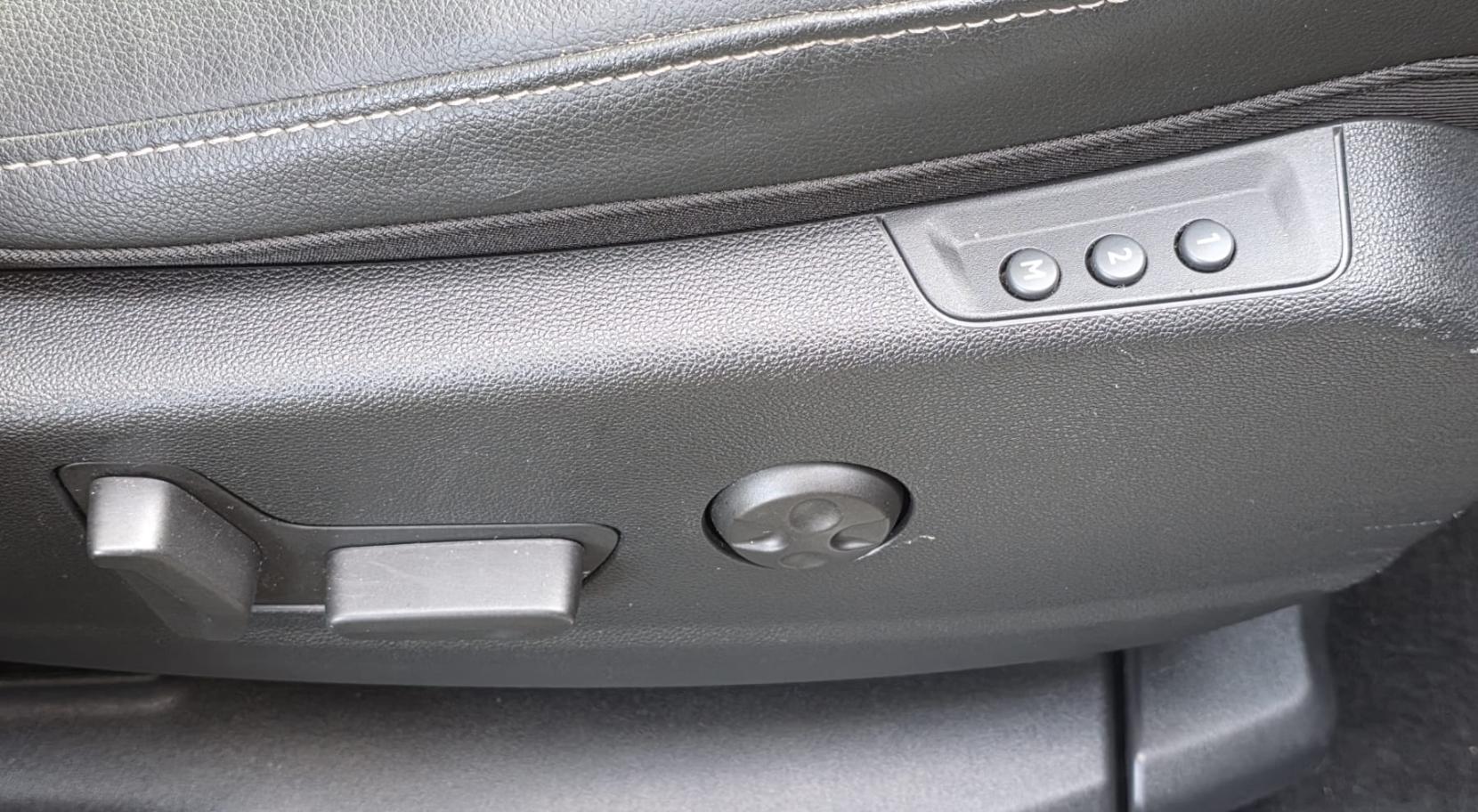 Vauxhall Grandland X 1.2 Turbo Elite Nav SUV 5dr Petrol Auto 8Spd Euro 6 (s/s) (130 ps)