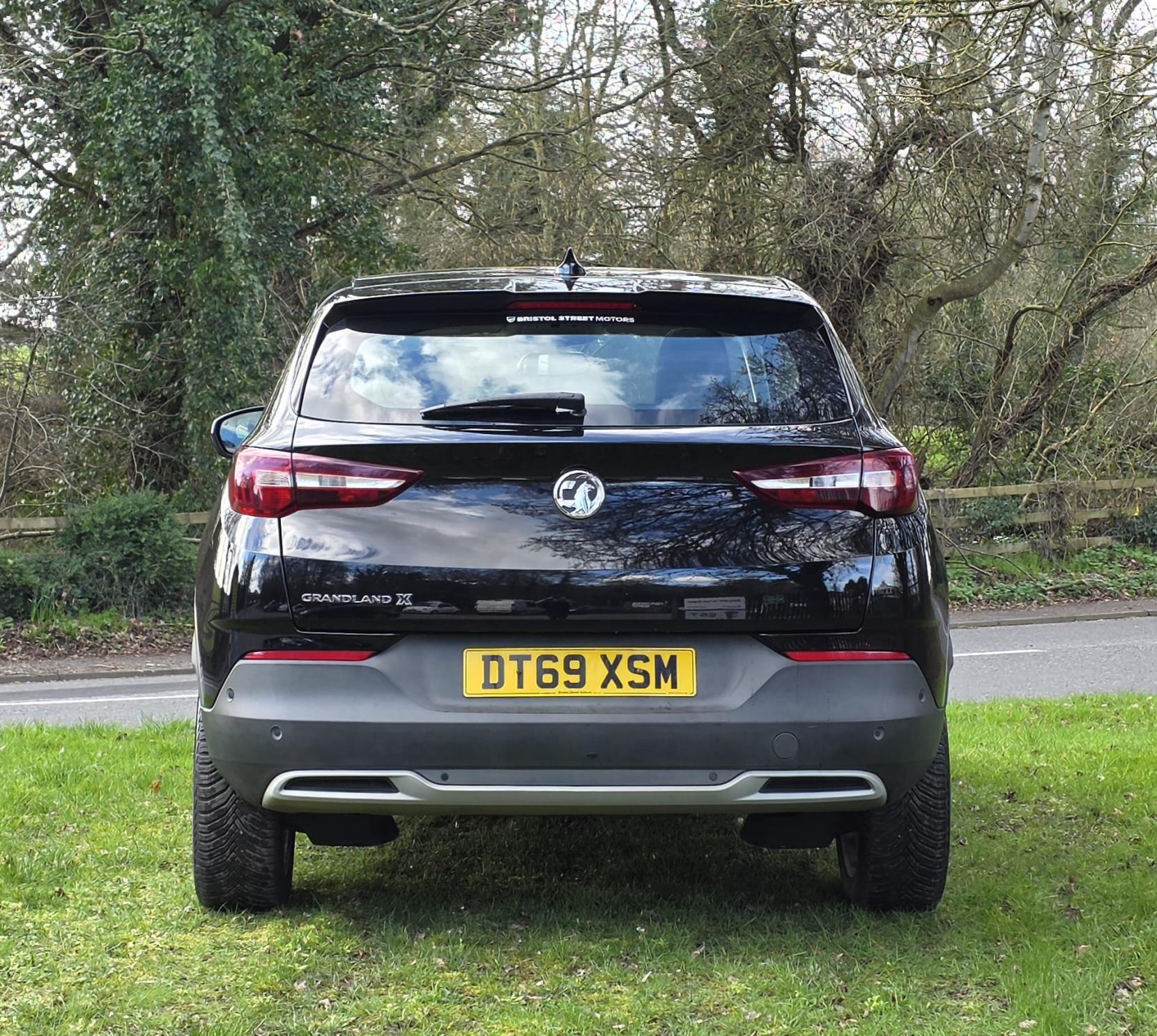 Vauxhall Grandland X 1.2 Turbo Elite Nav SUV 5dr Petrol Auto 8Spd Euro 6 (s/s) (130 ps)