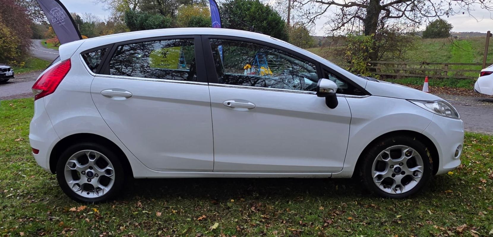 Ford Fiesta 1.25 Zetec Hatchback 5dr Petrol Manual (129 g/km, 81 bhp)