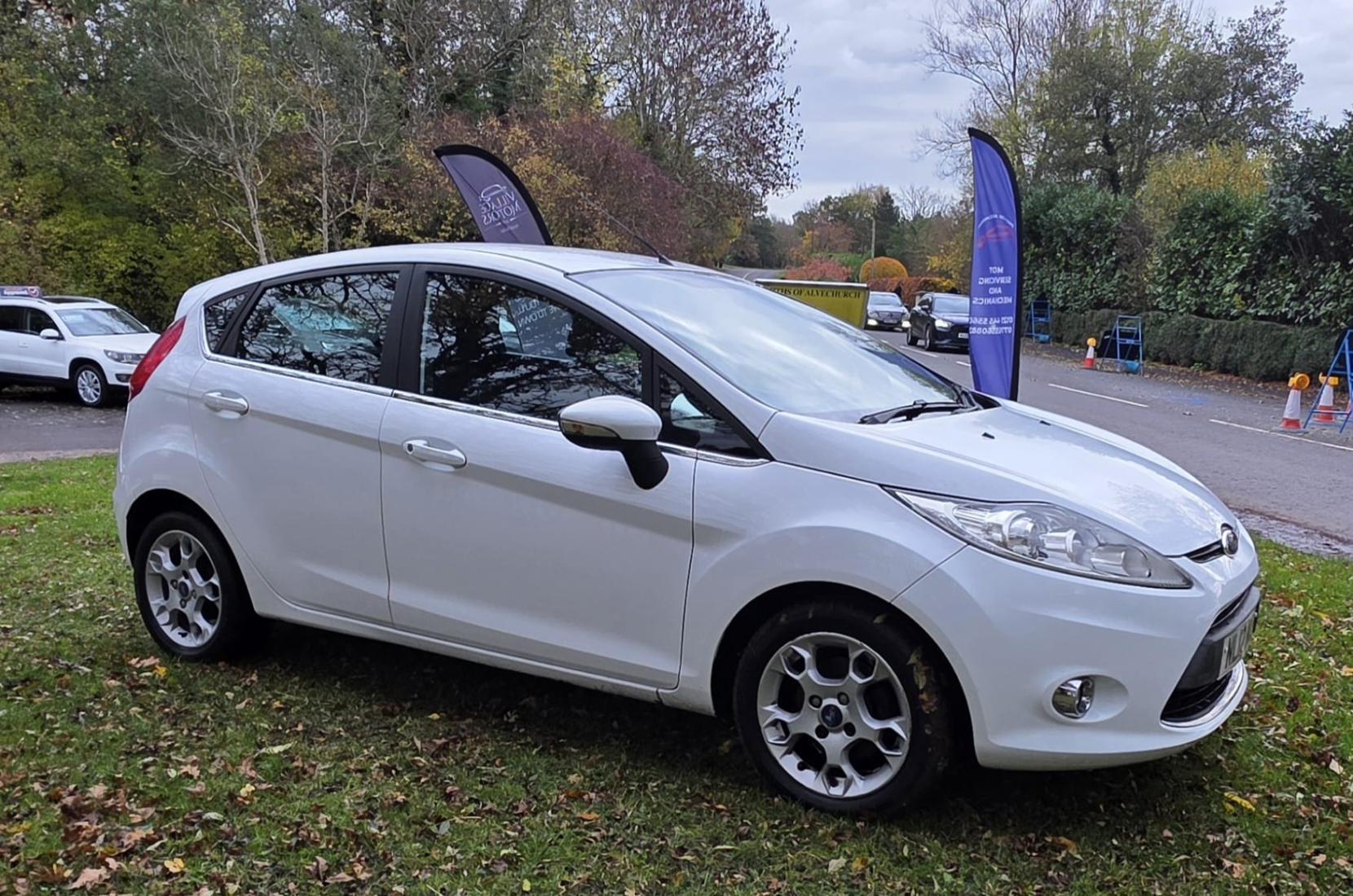 Ford Fiesta 1.25 Zetec Hatchback 5dr Petrol Manual (129 g/km, 81 bhp)