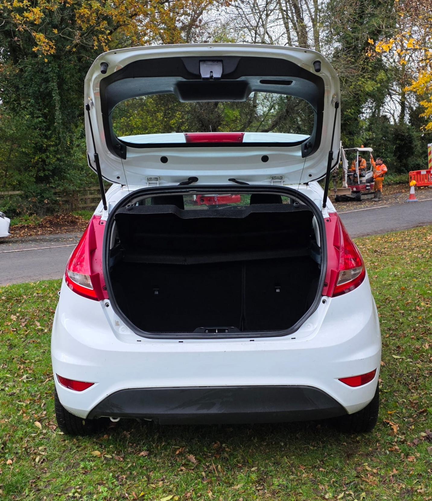 Ford Fiesta 1.25 Zetec Hatchback 5dr Petrol Manual (129 g/km, 81 bhp)