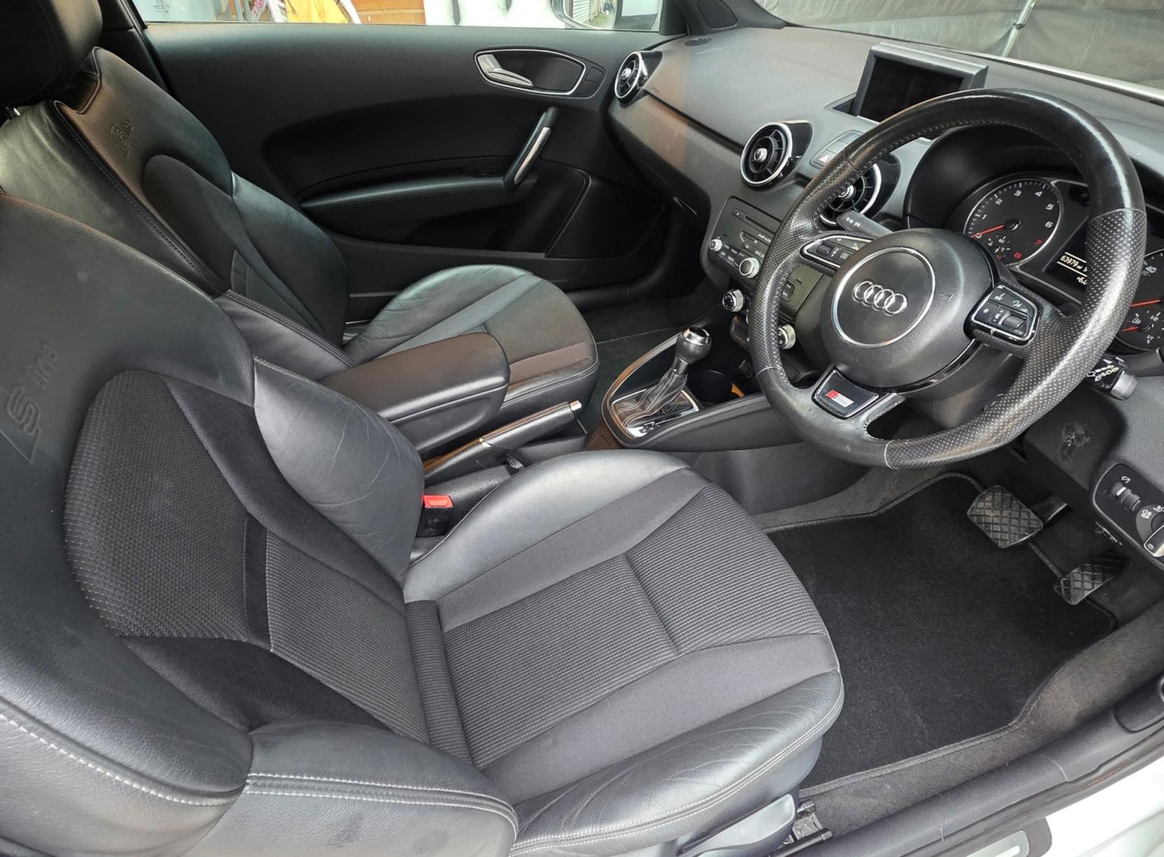 Audi A1 1.4 TFSI Black Edition Hatchback 3dr Petrol S Tronic Euro 5 (185 ps)