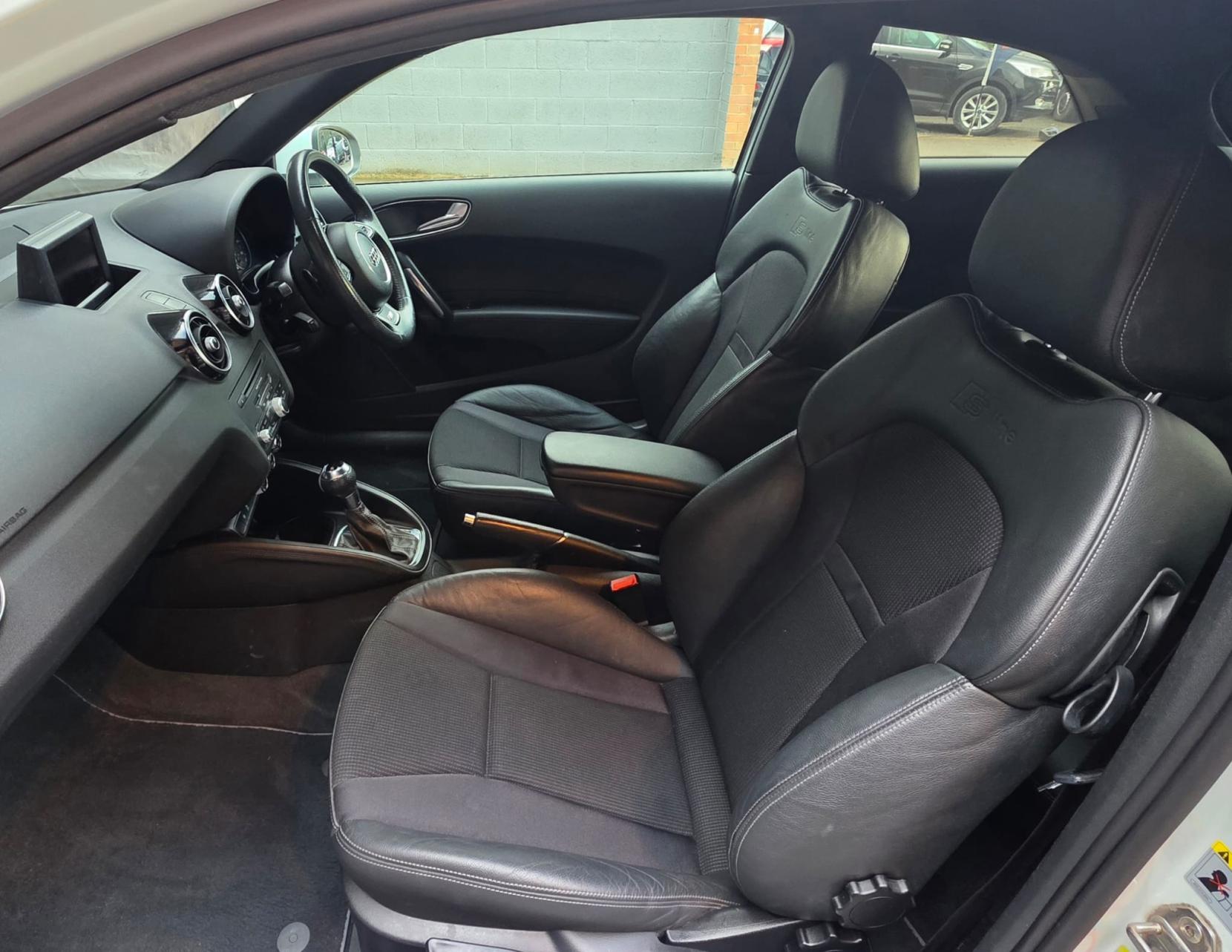 Audi A1 1.4 TFSI Black Edition Hatchback 3dr Petrol S Tronic Euro 5 (185 ps)