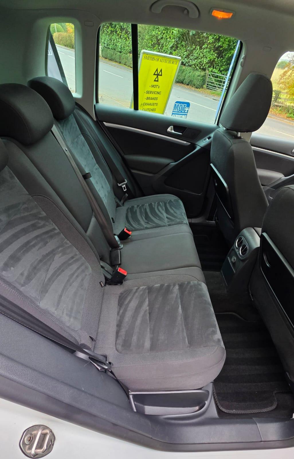 Volkswagen Tiguan 2.0 TDI BlueMotion Tech Match Edition SUV 5dr Diesel Manual 4WD Euro 6 (s/s) (150 ps)