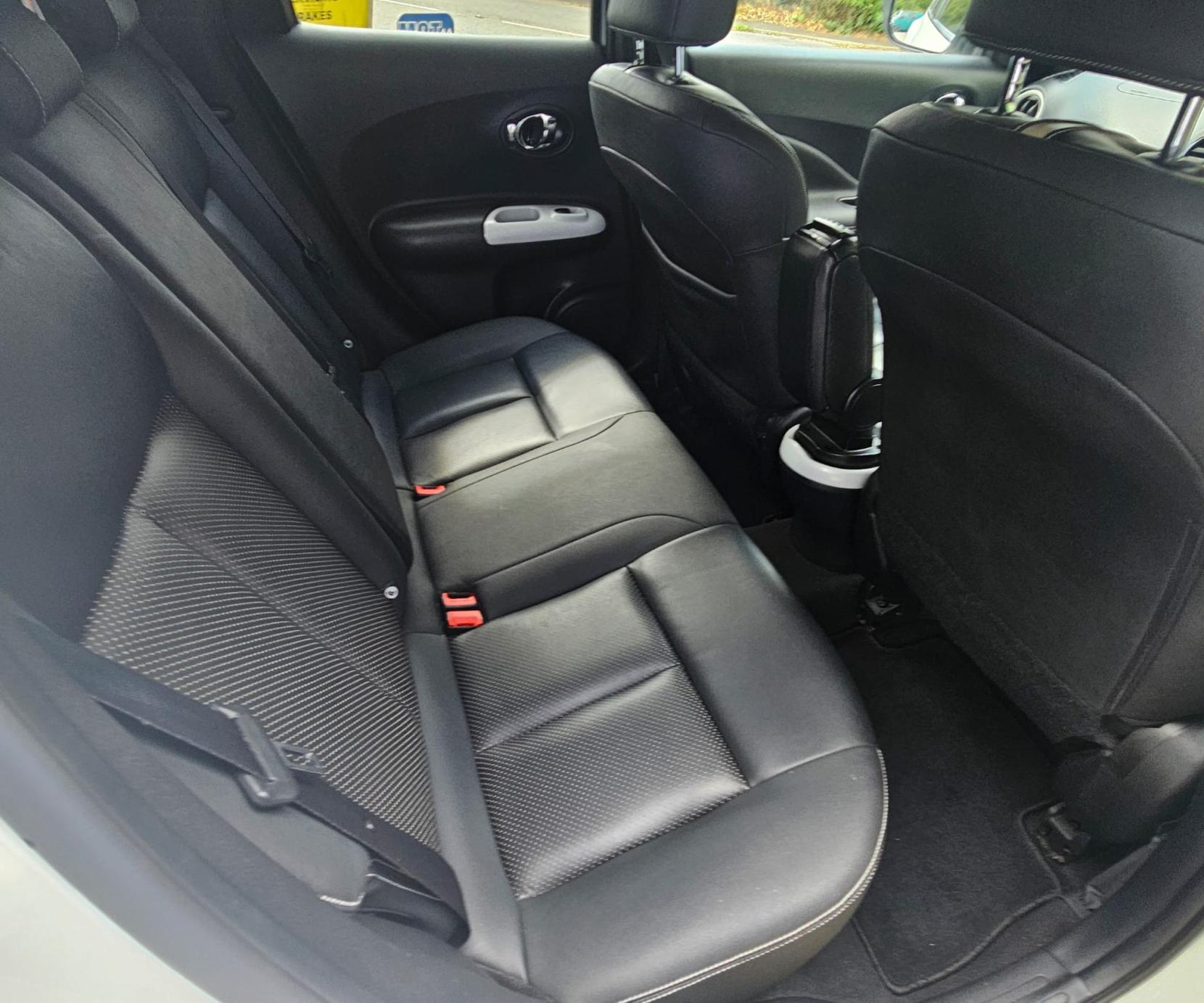 Nissan Juke 1.2 DIG-T Tekna SUV 5dr Petrol Manual Euro 6 (s/s) (115 ps)