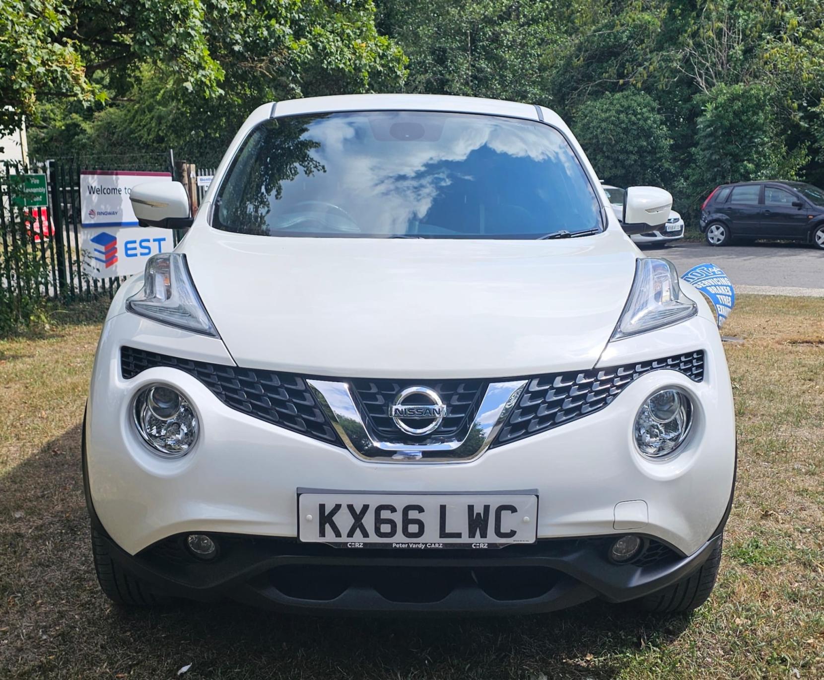 Nissan Juke 1.2 DIG-T Tekna SUV 5dr Petrol Manual Euro 6 (s/s) (115 ps)