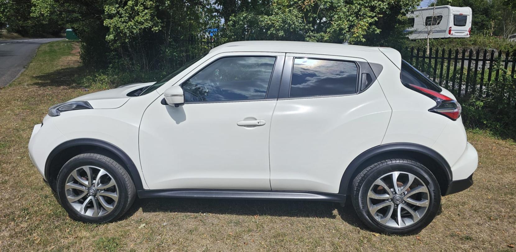 Nissan Juke 1.2 DIG-T Tekna SUV 5dr Petrol Manual Euro 6 (s/s) (115 ps)