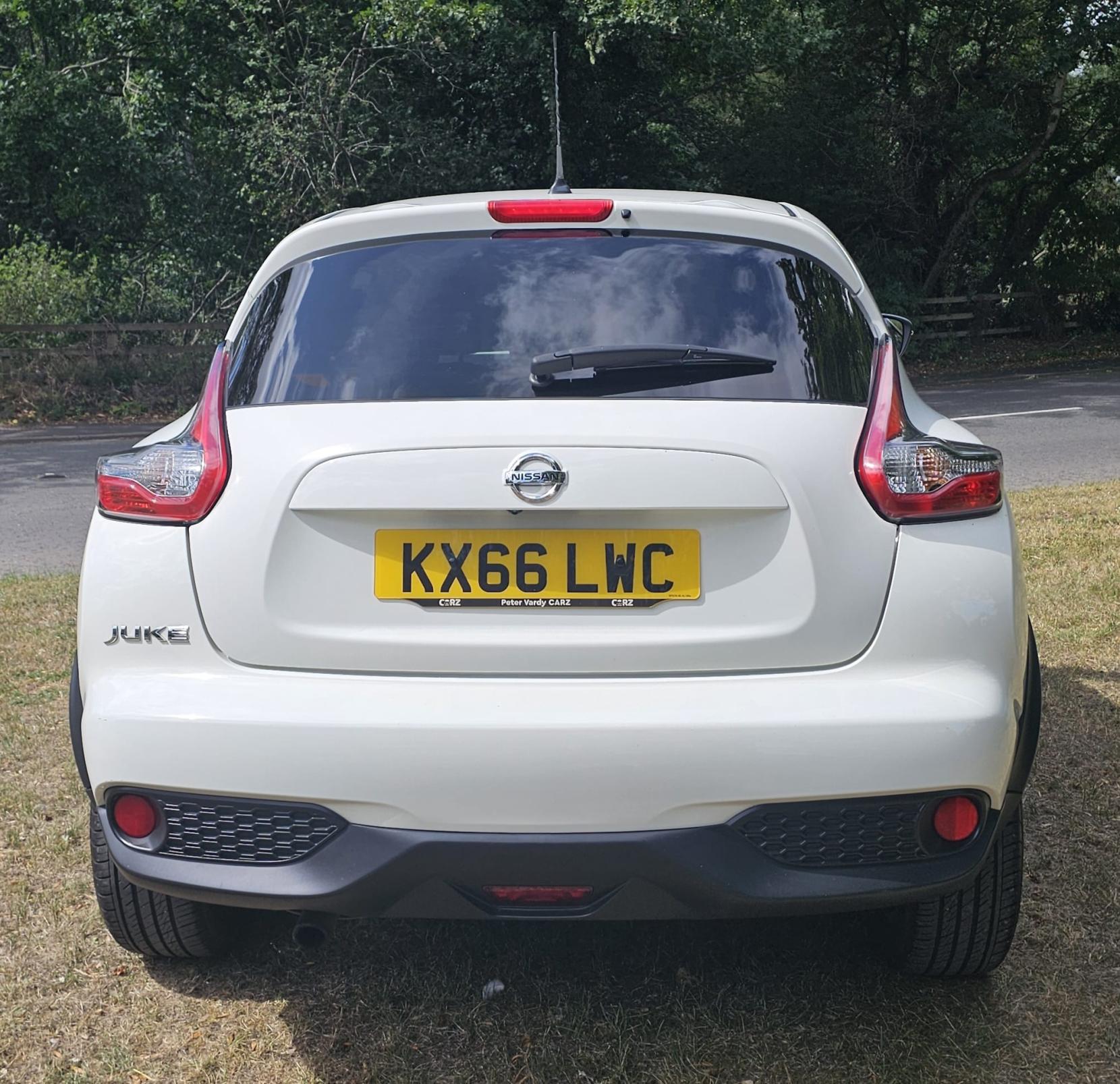Nissan Juke 1.2 DIG-T Tekna SUV 5dr Petrol Manual Euro 6 (s/s) (115 ps)