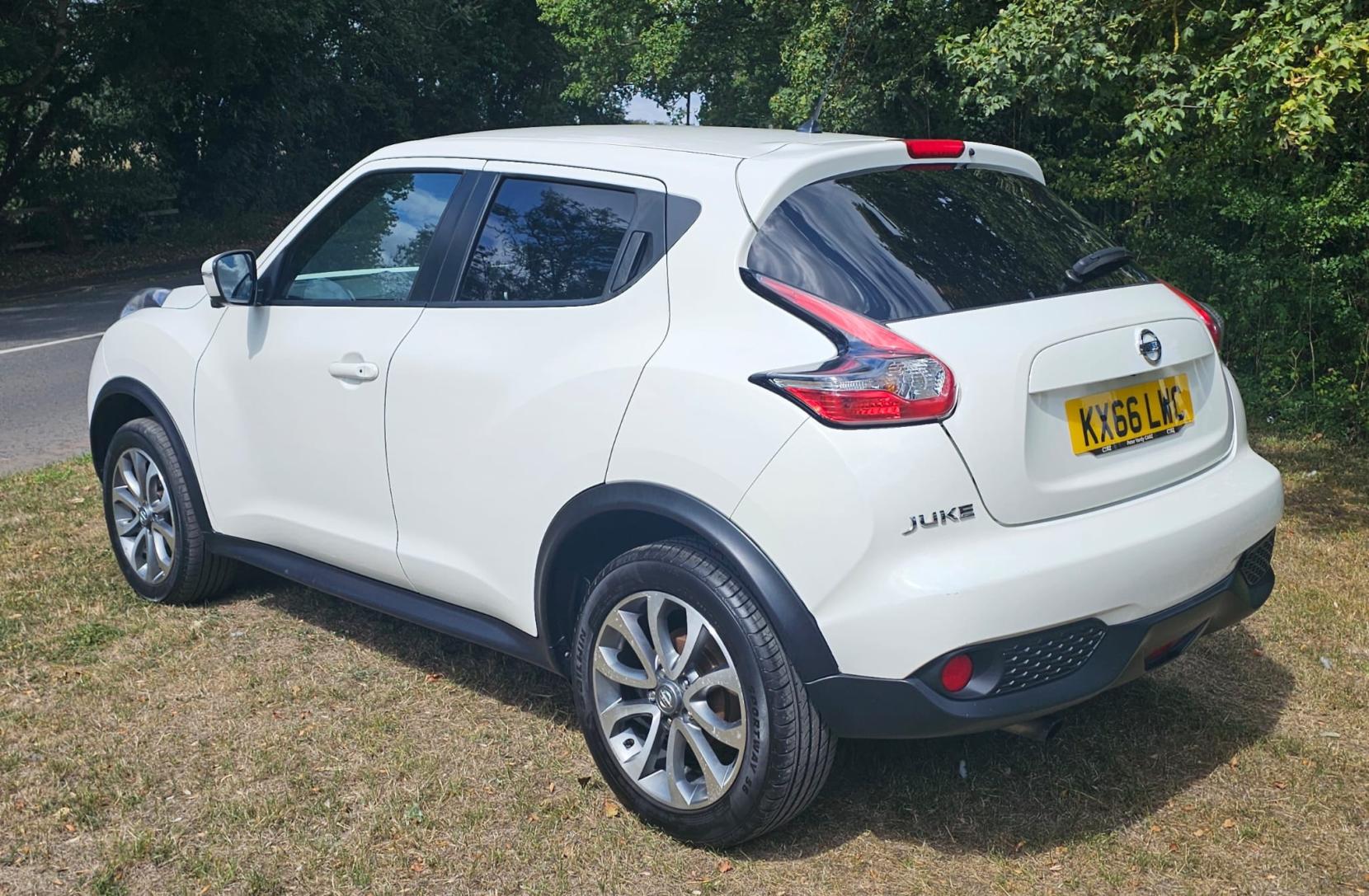 Nissan Juke 1.2 DIG-T Tekna SUV 5dr Petrol Manual Euro 6 (s/s) (115 ps)