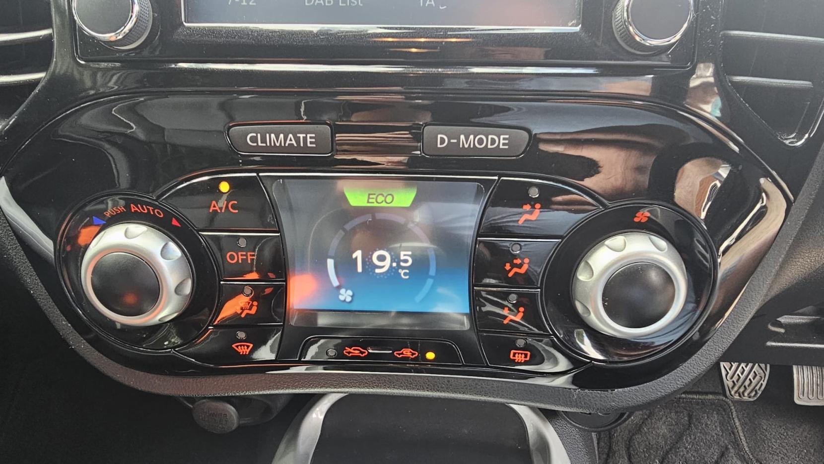 Nissan Juke 1.2 DIG-T Tekna SUV 5dr Petrol Manual Euro 6 (s/s) (115 ps)