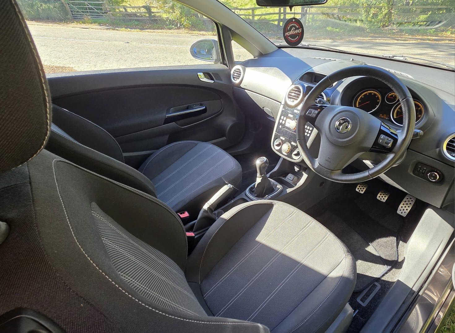 Vauxhall Corsa 1.2 16V Limited Edition Hatchback 3dr Petrol Manual Euro 5 (85 ps)