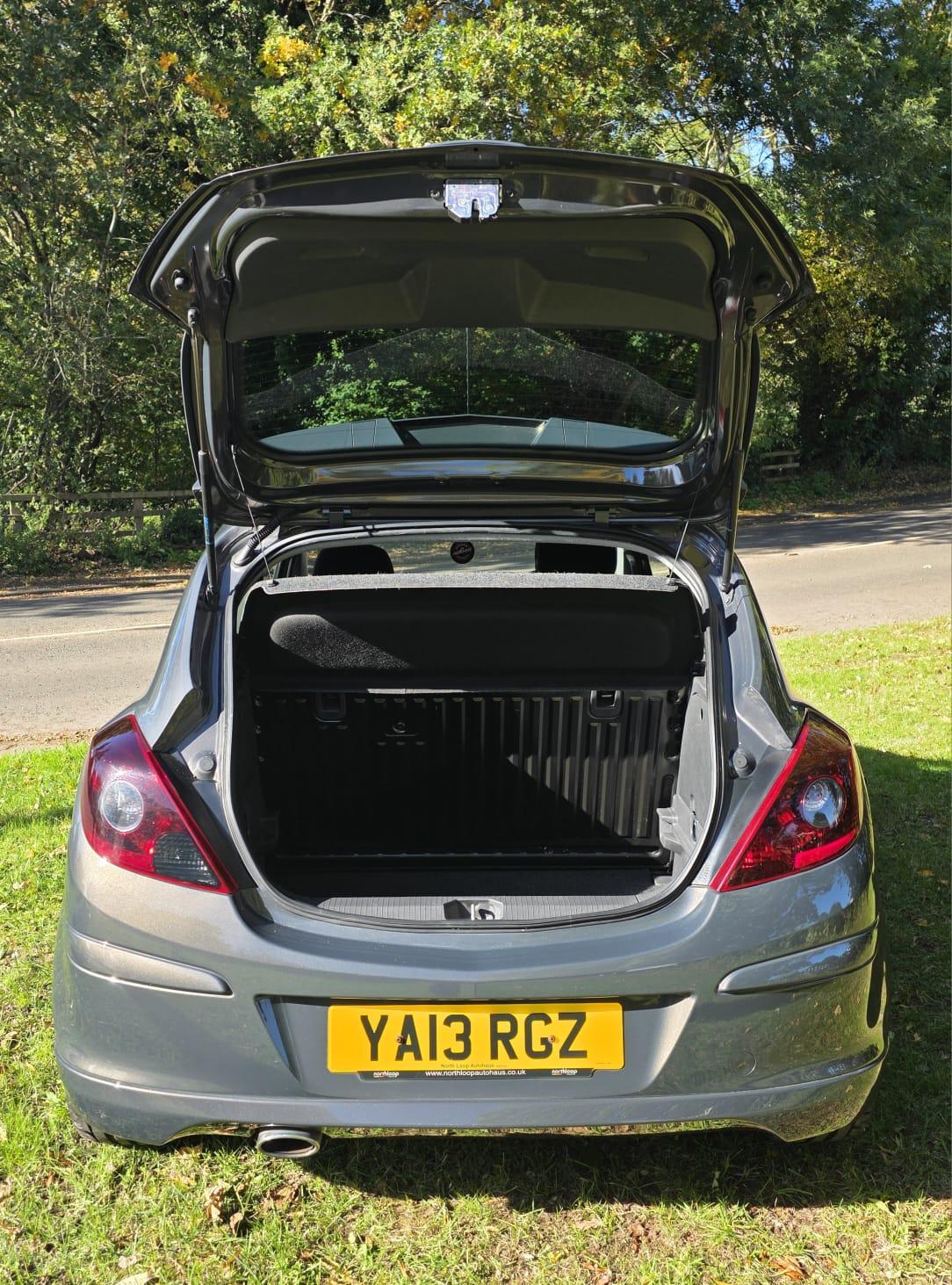 Vauxhall Corsa 1.2 16V Limited Edition Hatchback 3dr Petrol Manual Euro 5 (85 ps)
