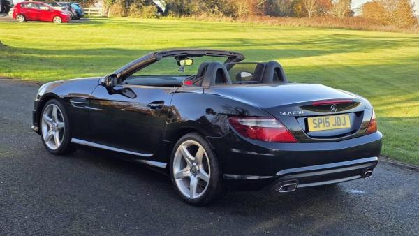 Mercedes-Benz SLK 2.1 SLK250 CDI AMG Sport Convertible 2dr Diesel G-Tronic+ Euro 5 (s/s) (204 ps)
