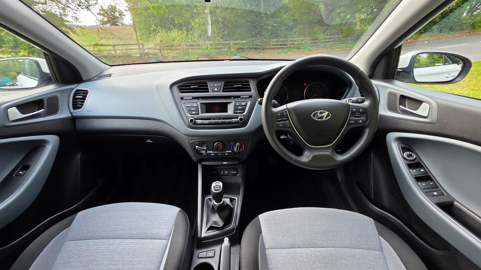 Hyundai i20 1.2 Blue Drive SE Hatchback 5dr Petrol Manual Euro 6 (s/s) (84 ps)