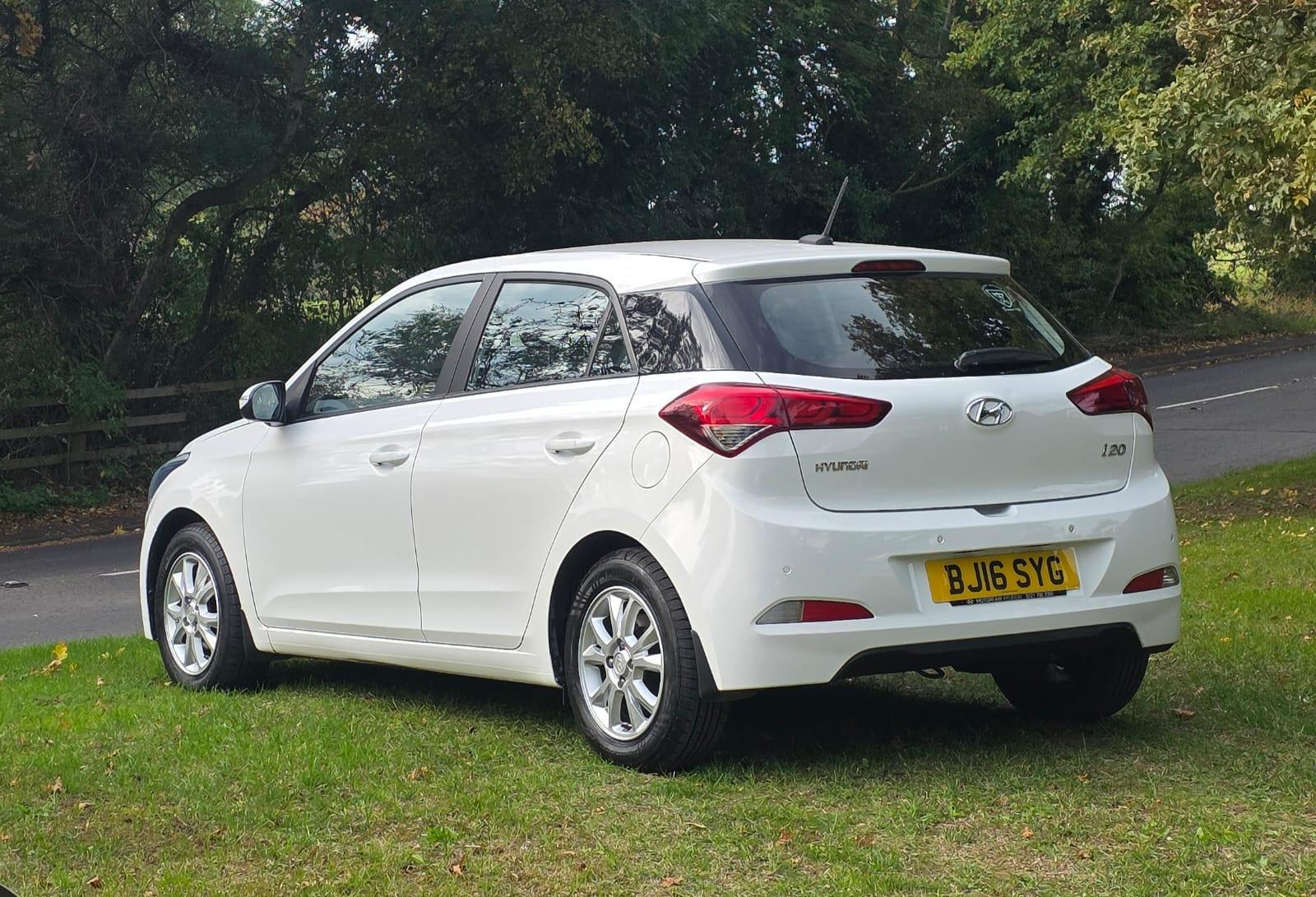Hyundai i20 1.2 Blue Drive SE Hatchback 5dr Petrol Manual Euro 6 (s/s) (84 ps)