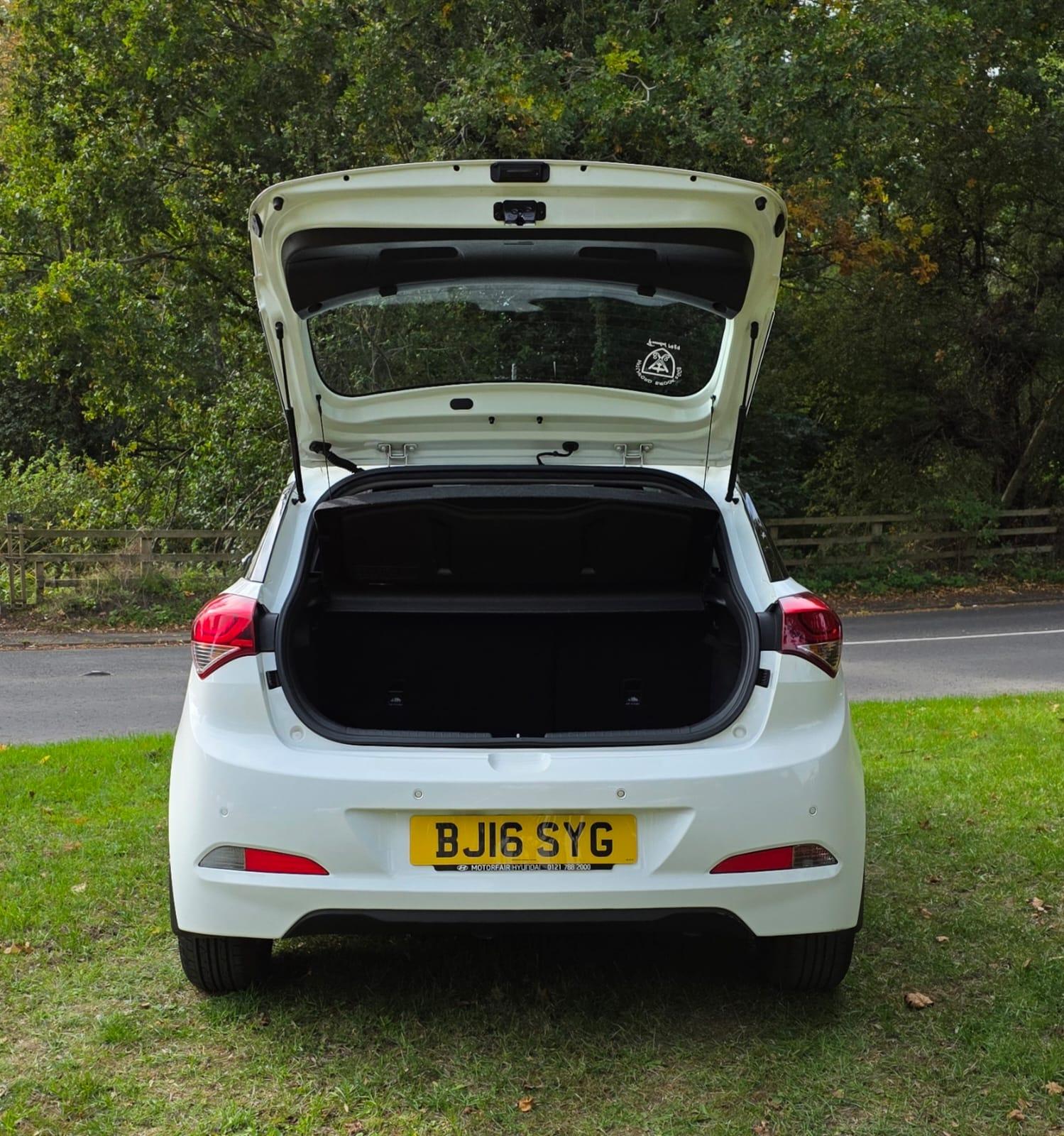 Hyundai i20 1.2 Blue Drive SE Hatchback 5dr Petrol Manual Euro 6 (s/s) (84 ps)