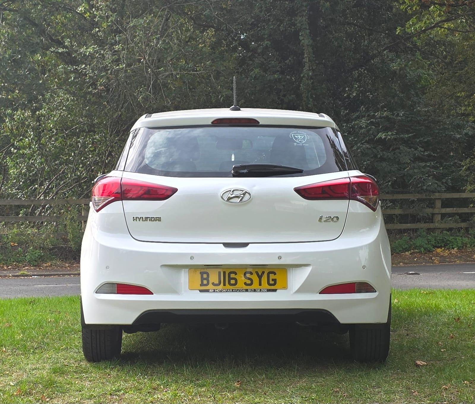 Hyundai i20 1.2 Blue Drive SE Hatchback 5dr Petrol Manual Euro 6 (s/s) (84 ps)
