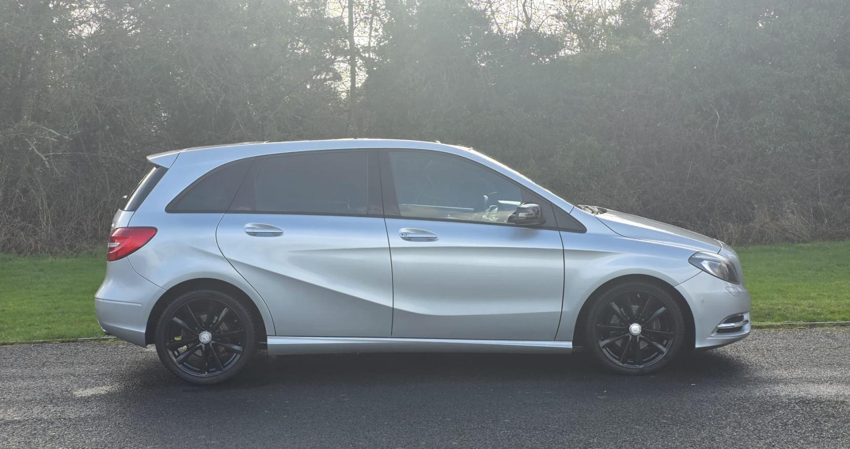 Mercedes-Benz B Class 1.8 B200 CDI Sport MPV 5dr Diesel 7G-DCT Euro 5 (s/s) (136 ps)