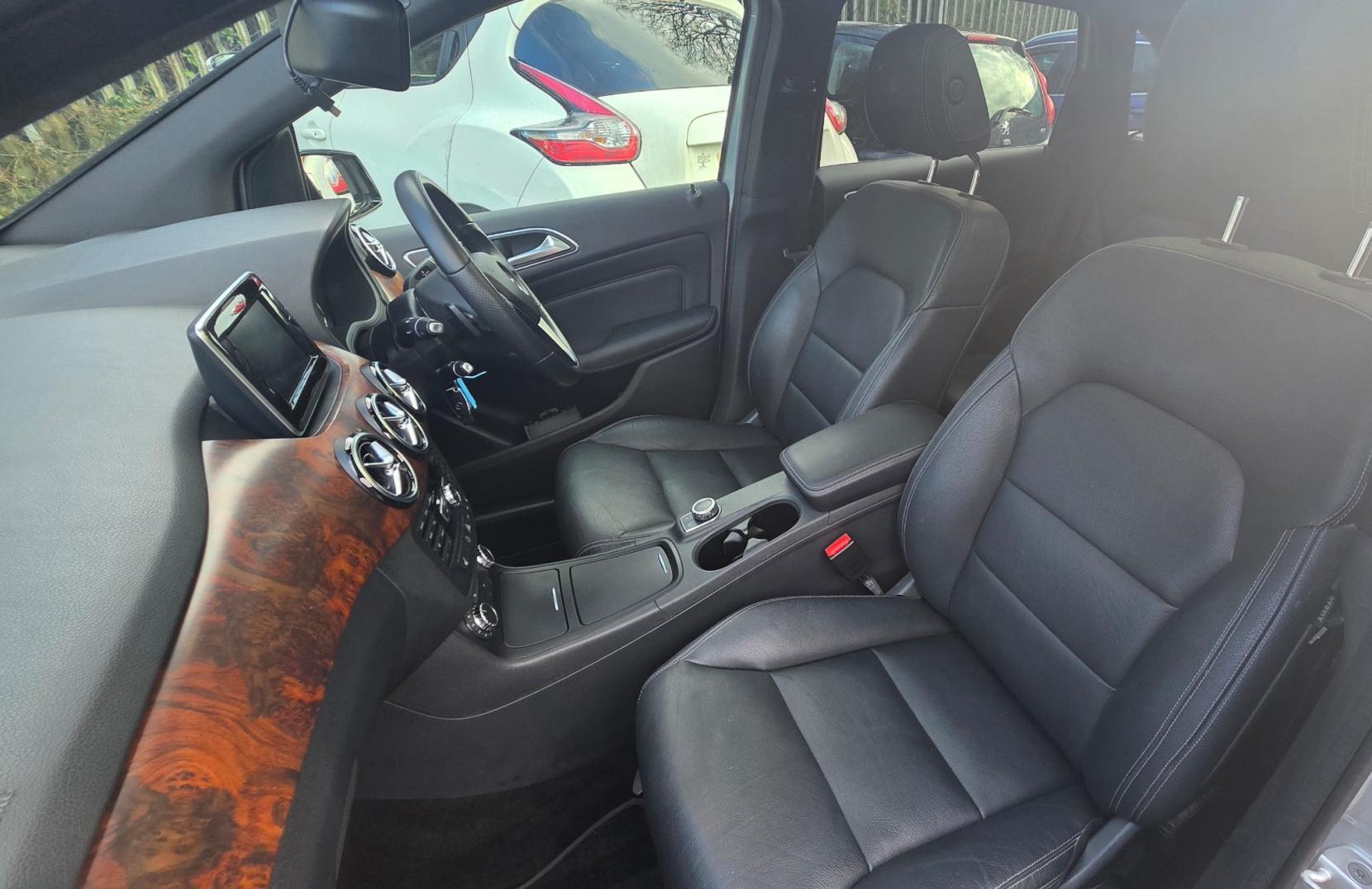 Mercedes-Benz B Class 1.8 B200 CDI Sport MPV 5dr Diesel 7G-DCT Euro 5 (s/s) (136 ps)