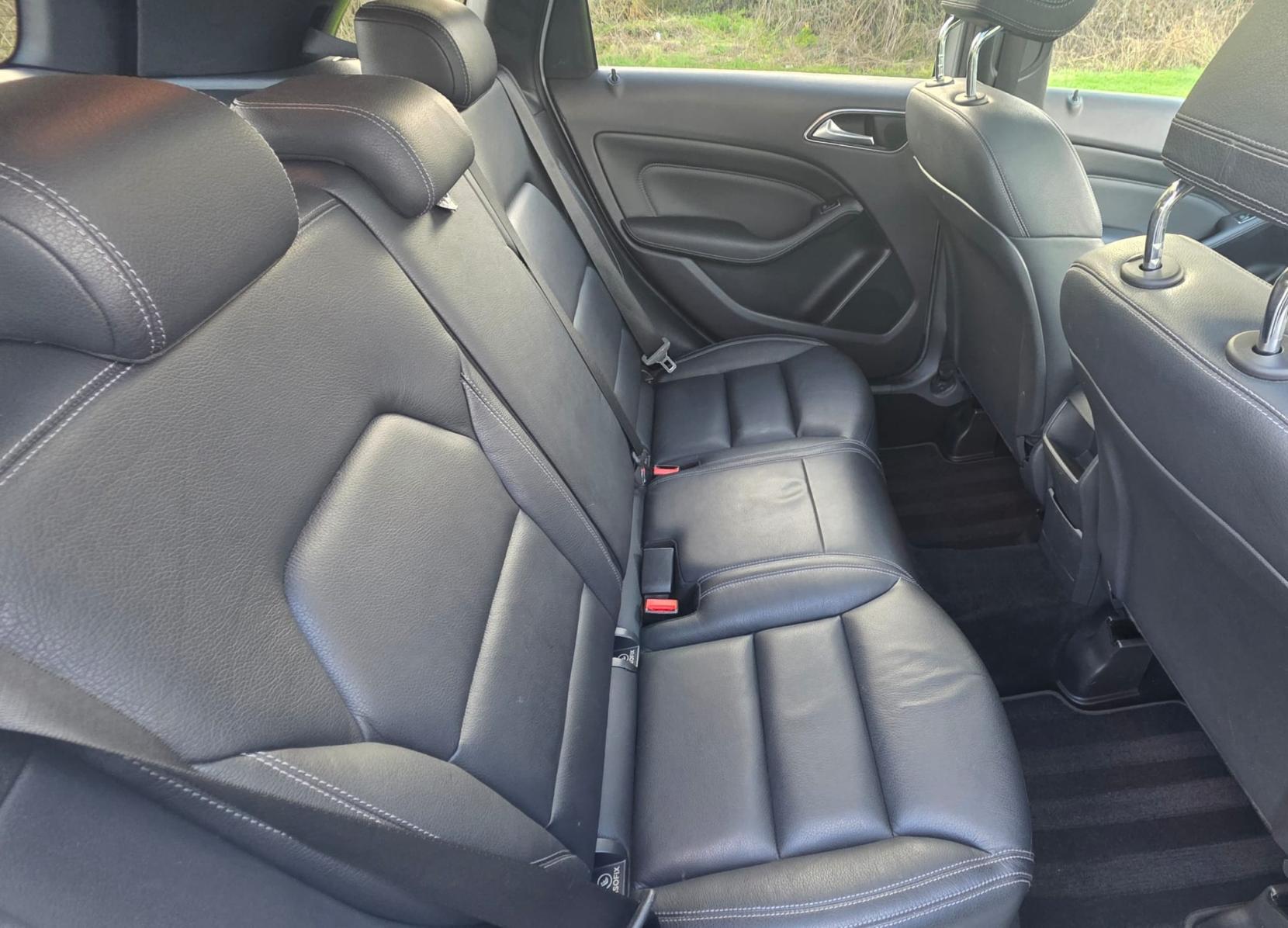 Mercedes-Benz B Class 1.8 B200 CDI Sport MPV 5dr Diesel 7G-DCT Euro 5 (s/s) (136 ps)