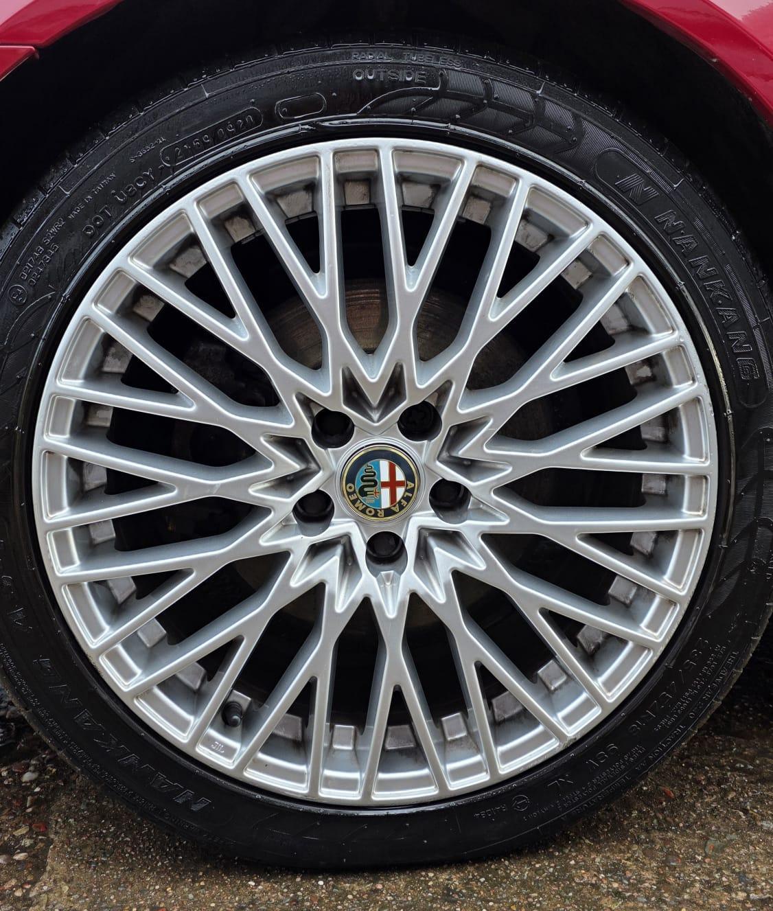 Alfa Romeo Spider 2.2 JTS Convertible 2dr Petrol Manual (221 g/km, 185 bhp)