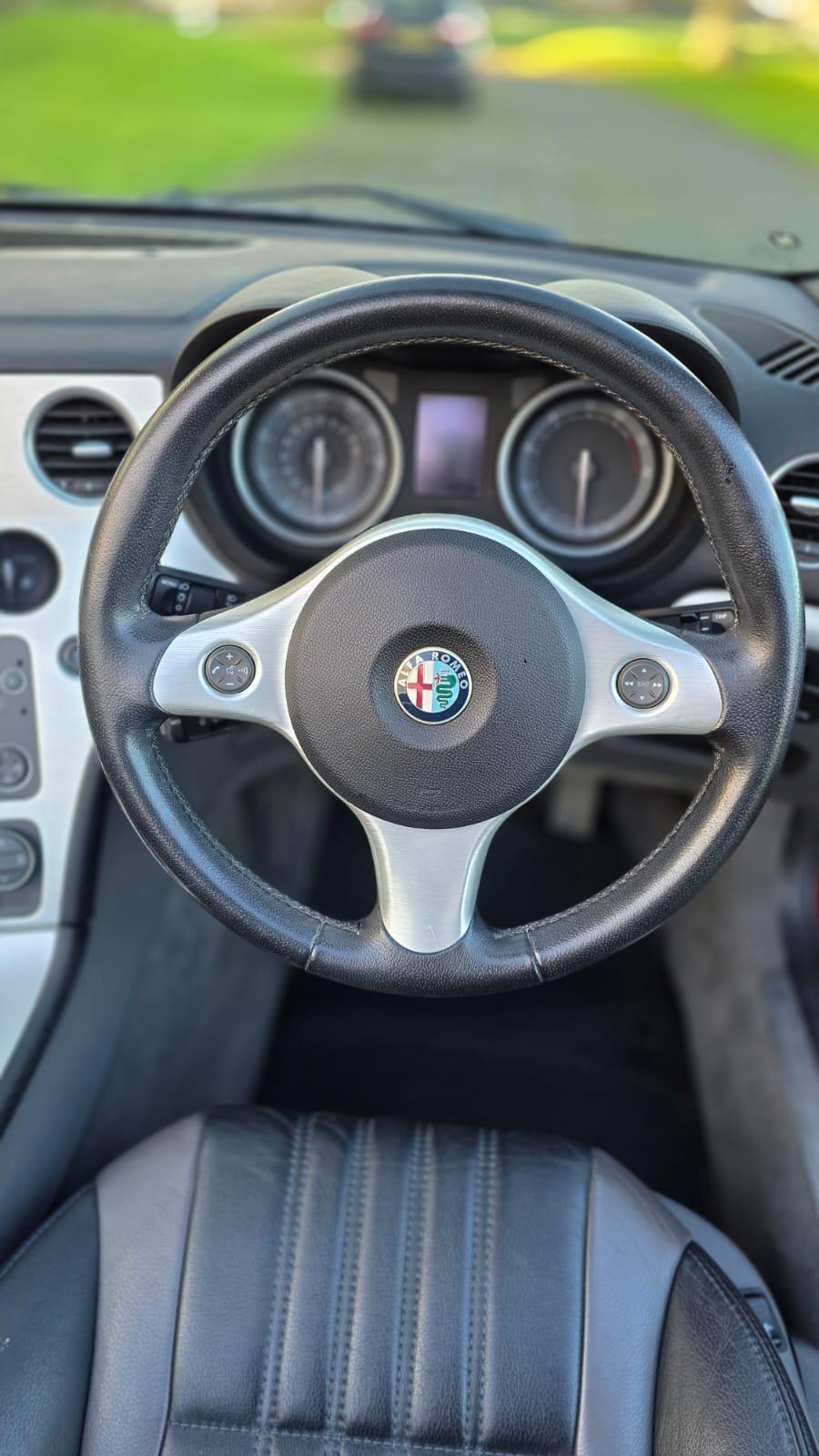 Alfa Romeo Spider 2.2 JTS Convertible 2dr Petrol Manual (221 g/km, 185 bhp)