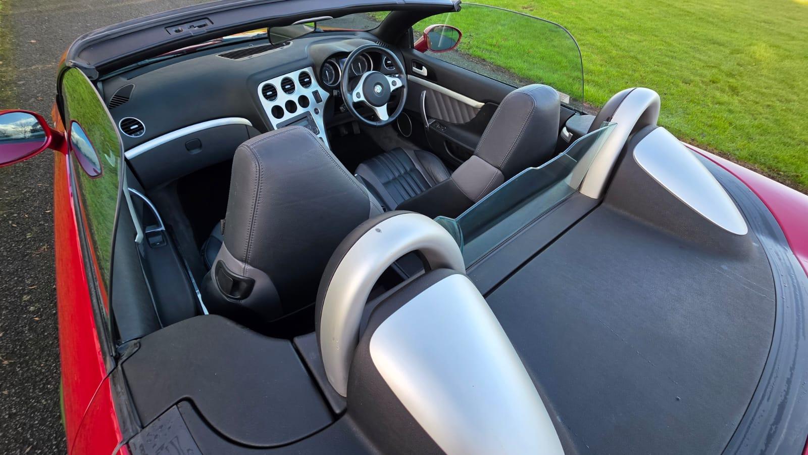 Alfa Romeo Spider 2.2 JTS Convertible 2dr Petrol Manual (221 g/km, 185 bhp)