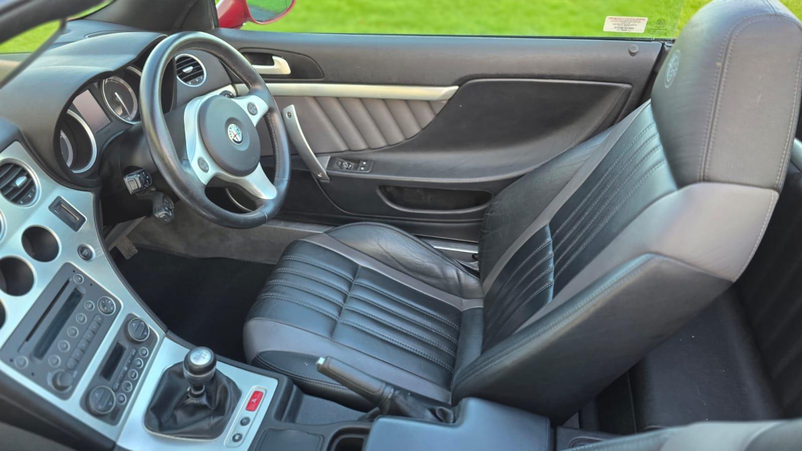 Alfa Romeo Spider 2.2 JTS Convertible 2dr Petrol Manual (221 g/km, 185 bhp)